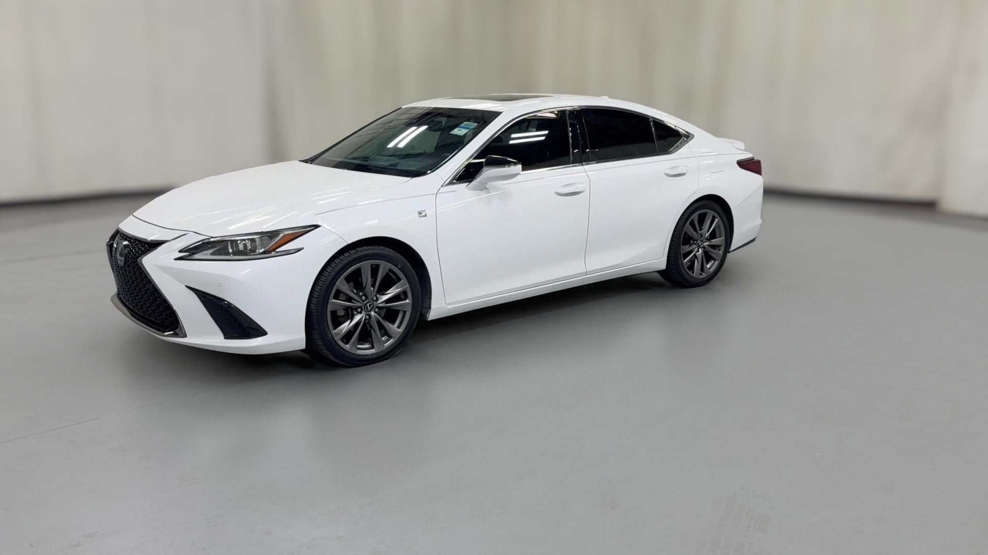 2020 Lexus ES vehicle photo