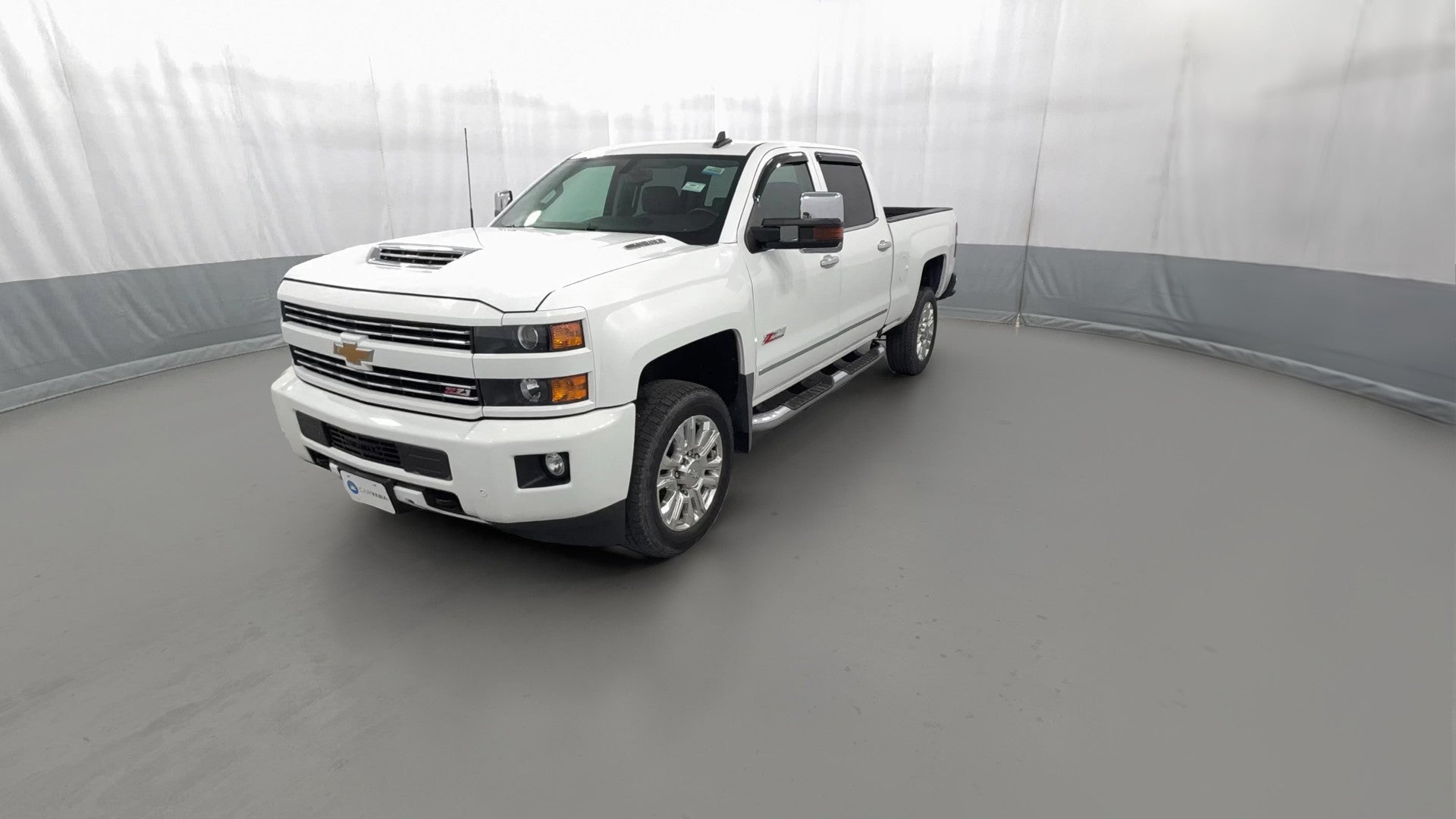 2017 Chevrolet Silverado 2500 HD Crew Cab vehicle photo