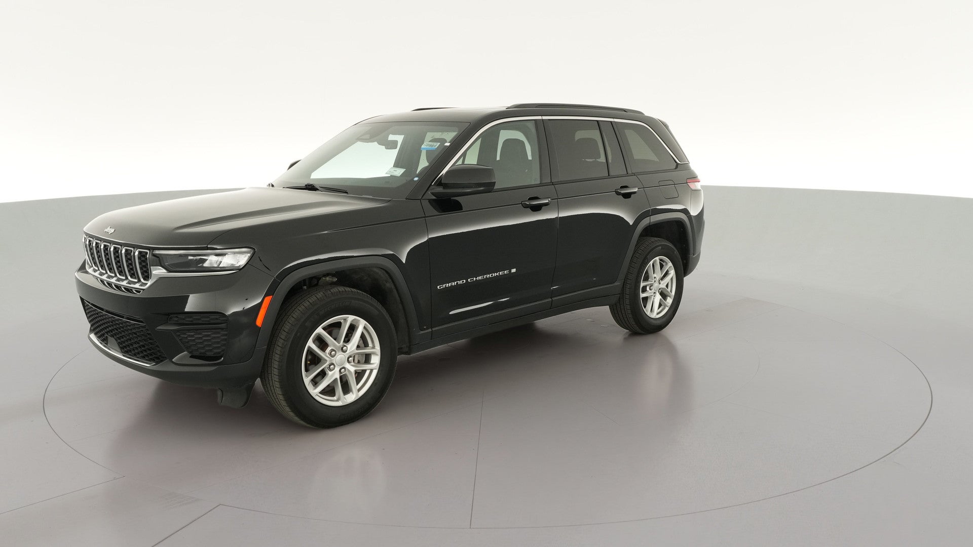2025 Jeep Grand Cherokee vehicle photo