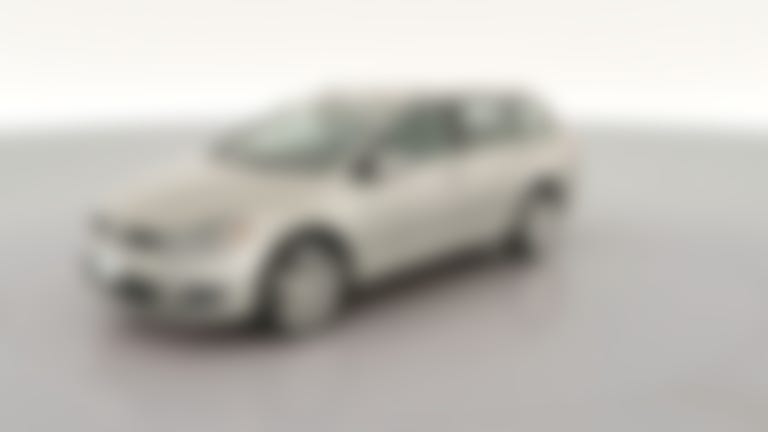 2015 Volkswagen Golf SportWagen vehicle photo