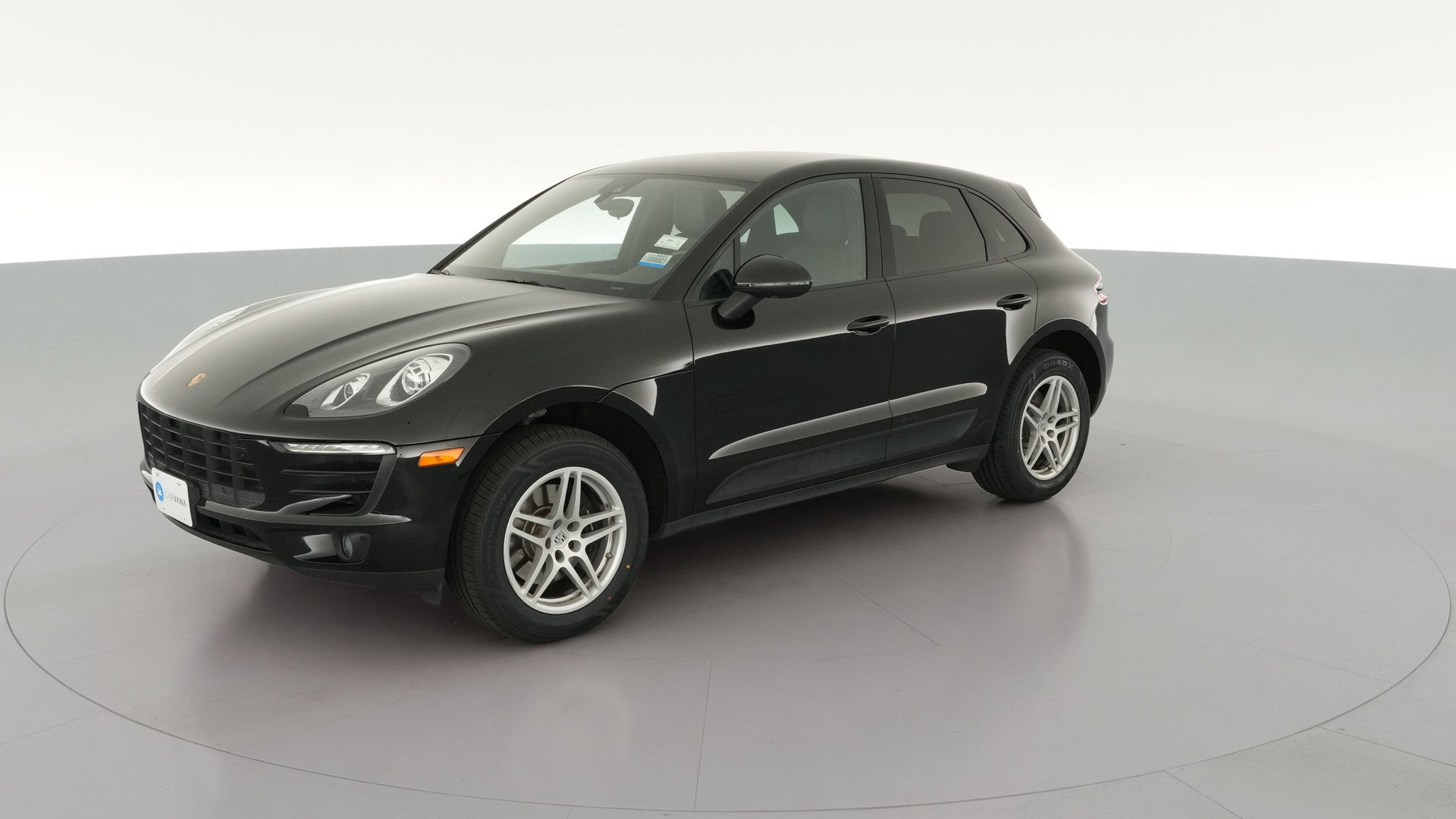 2017 Porsche Macan vehicle photo