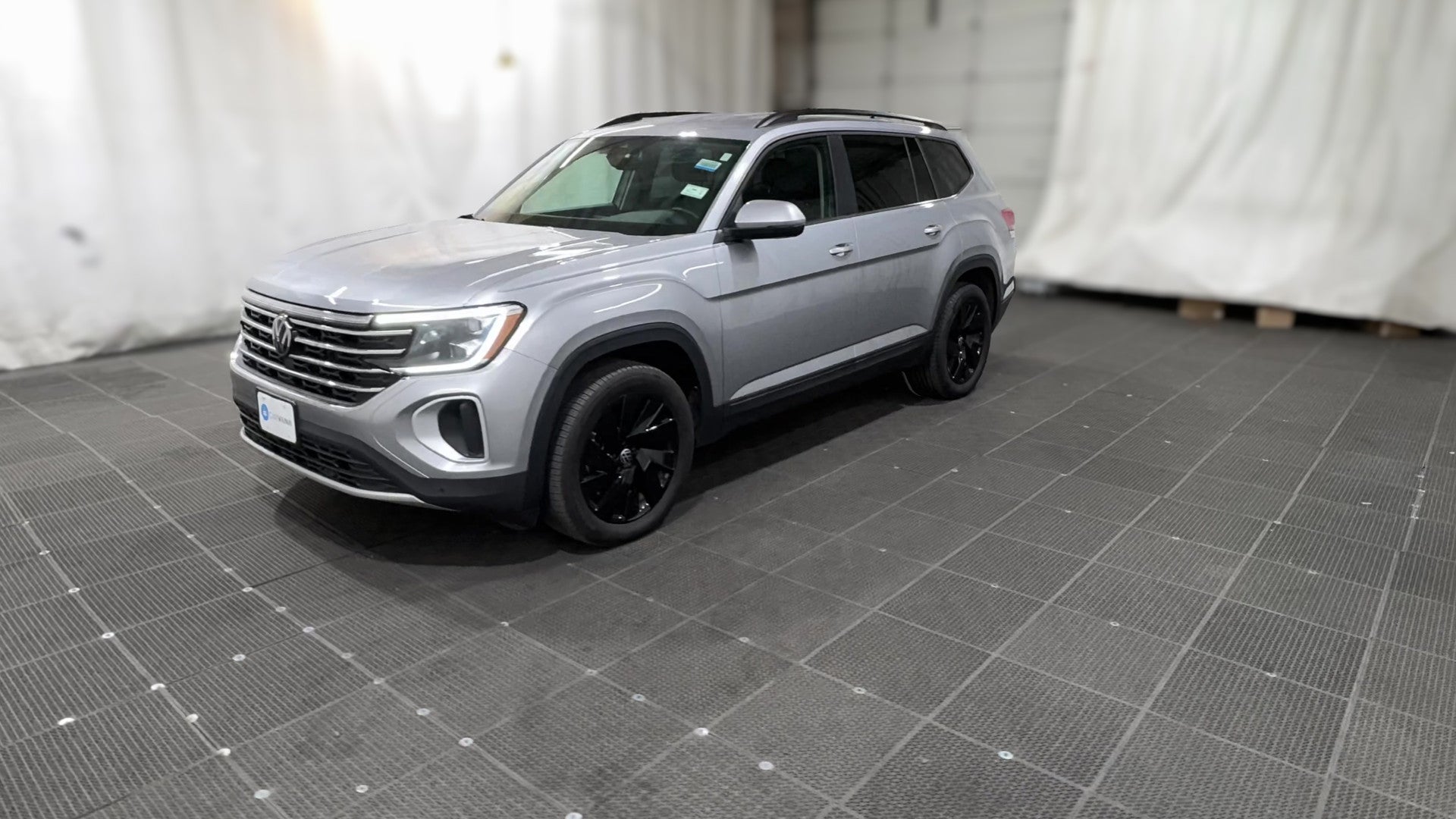 2026 Volkswagen Atlas vehicle photo