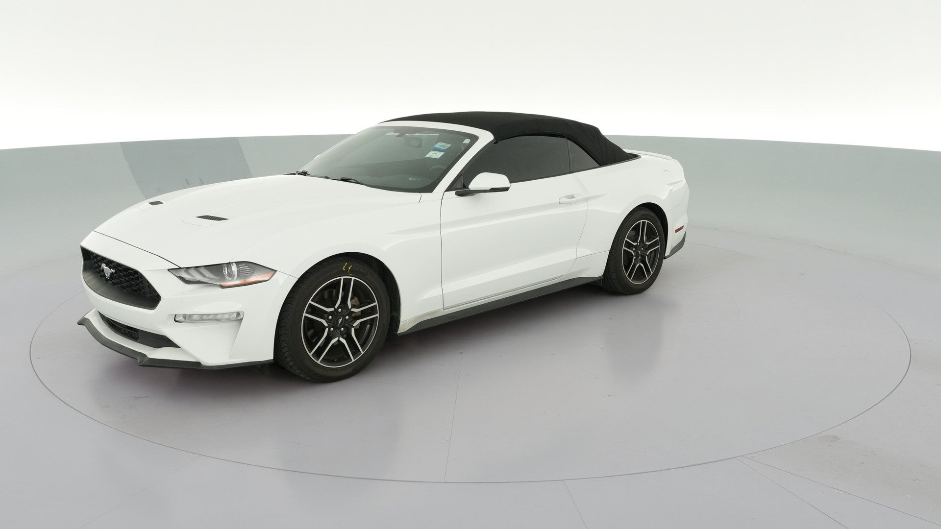 2018 Ford Mustang vehicle photo