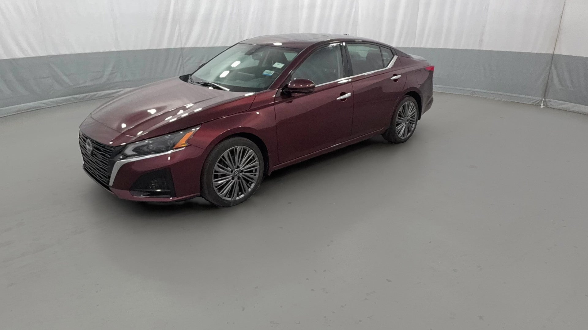 2023 Nissan Altima vehicle photo