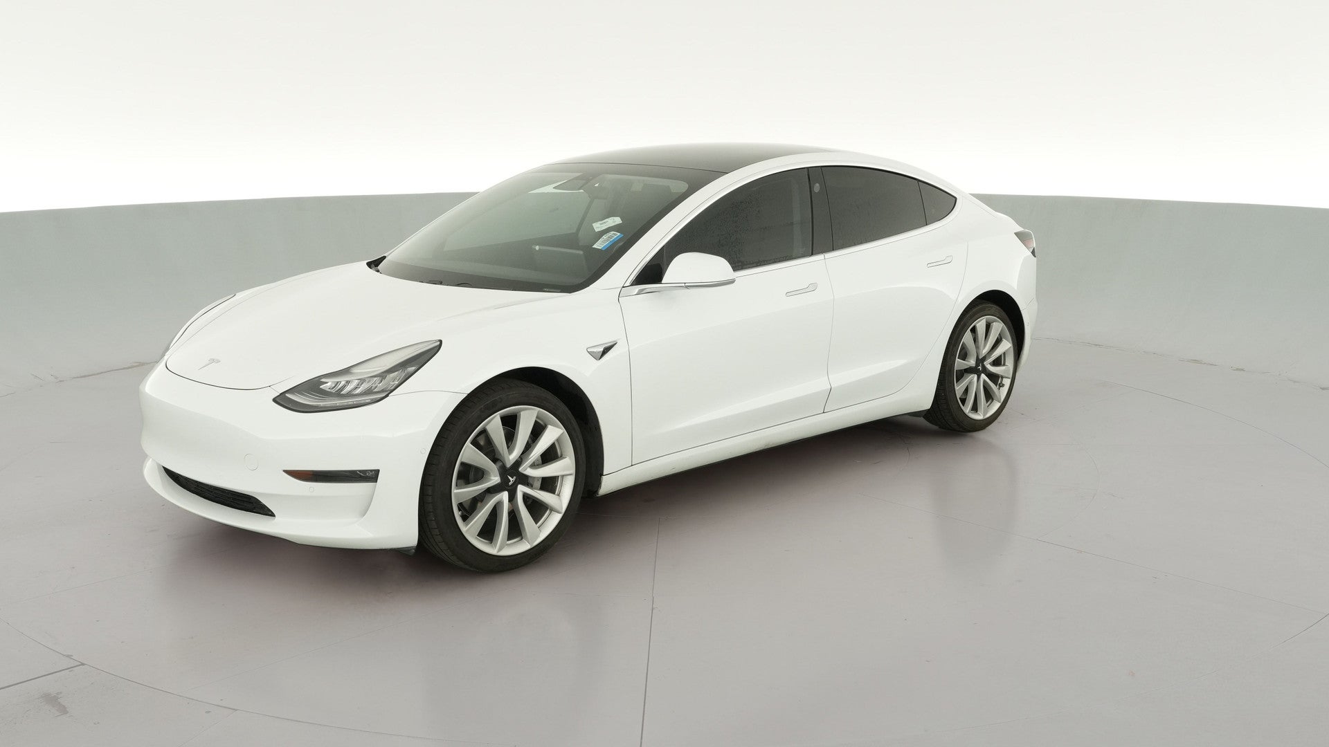 2019 Tesla Model 3 vehicle photo