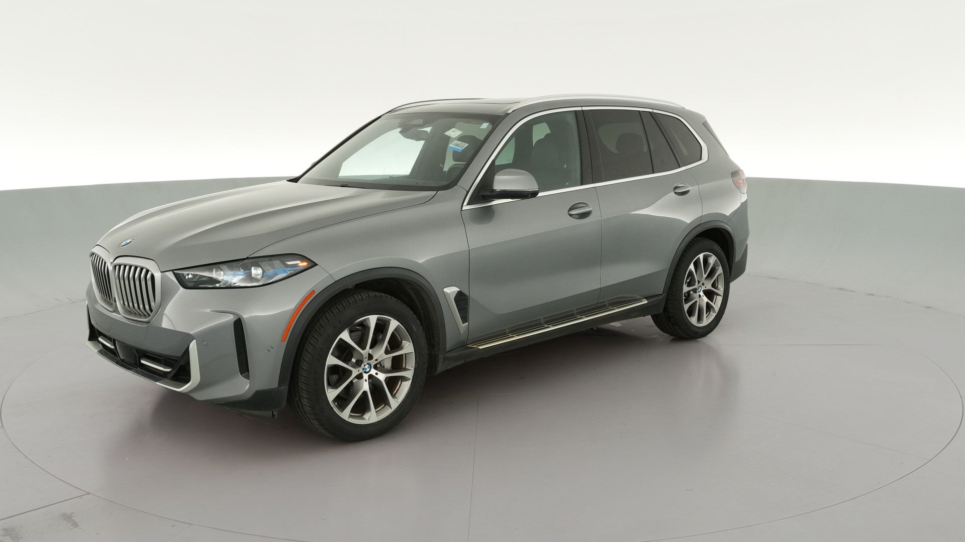 2024 BMW X5 vehicle photo