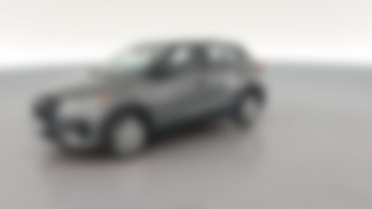 2025 Nissan Kicks Play vehicle photo