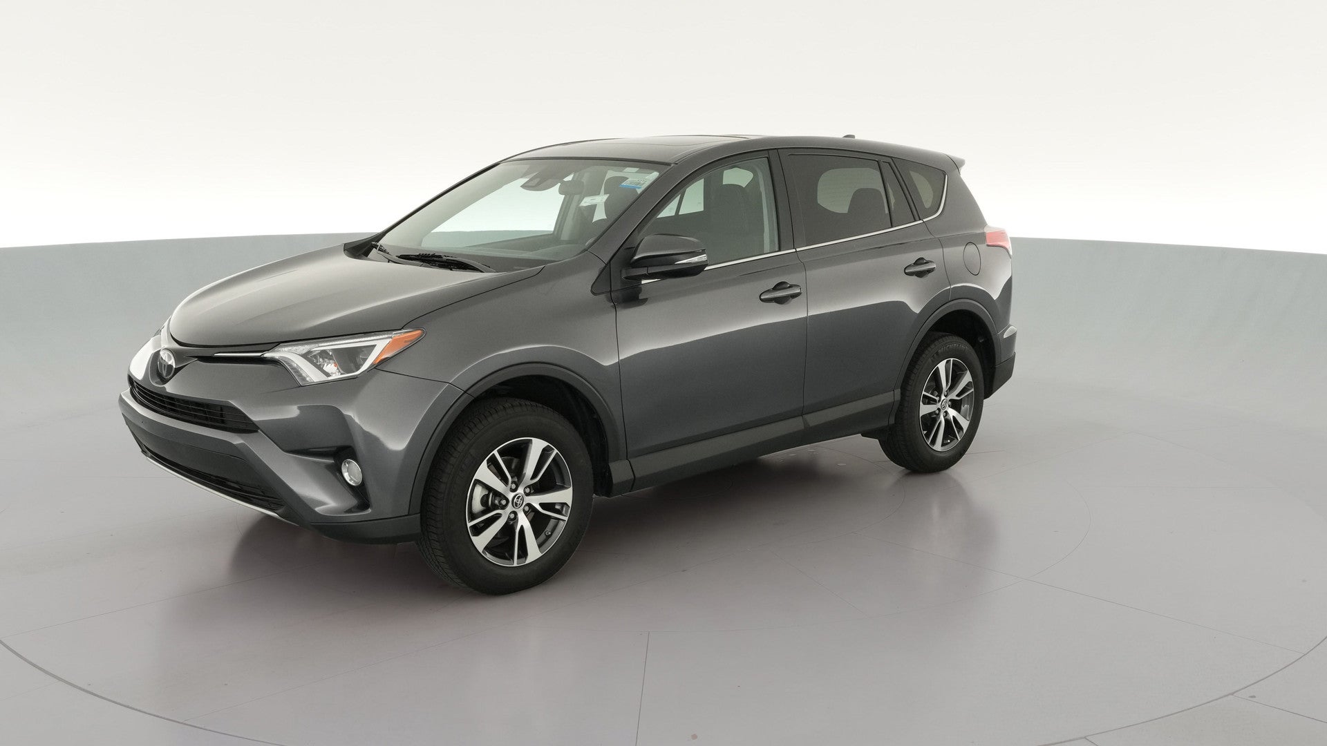 2018 Toyota RAV4 vehicle photo