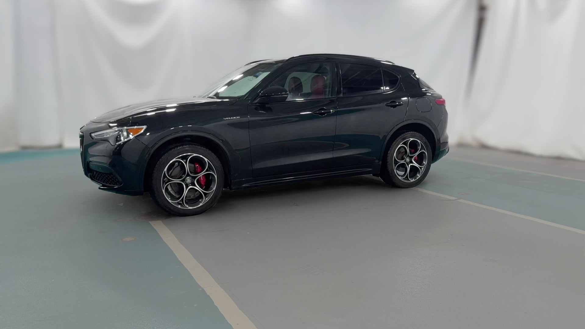 2023 Alfa Romeo Stelvio vehicle photo