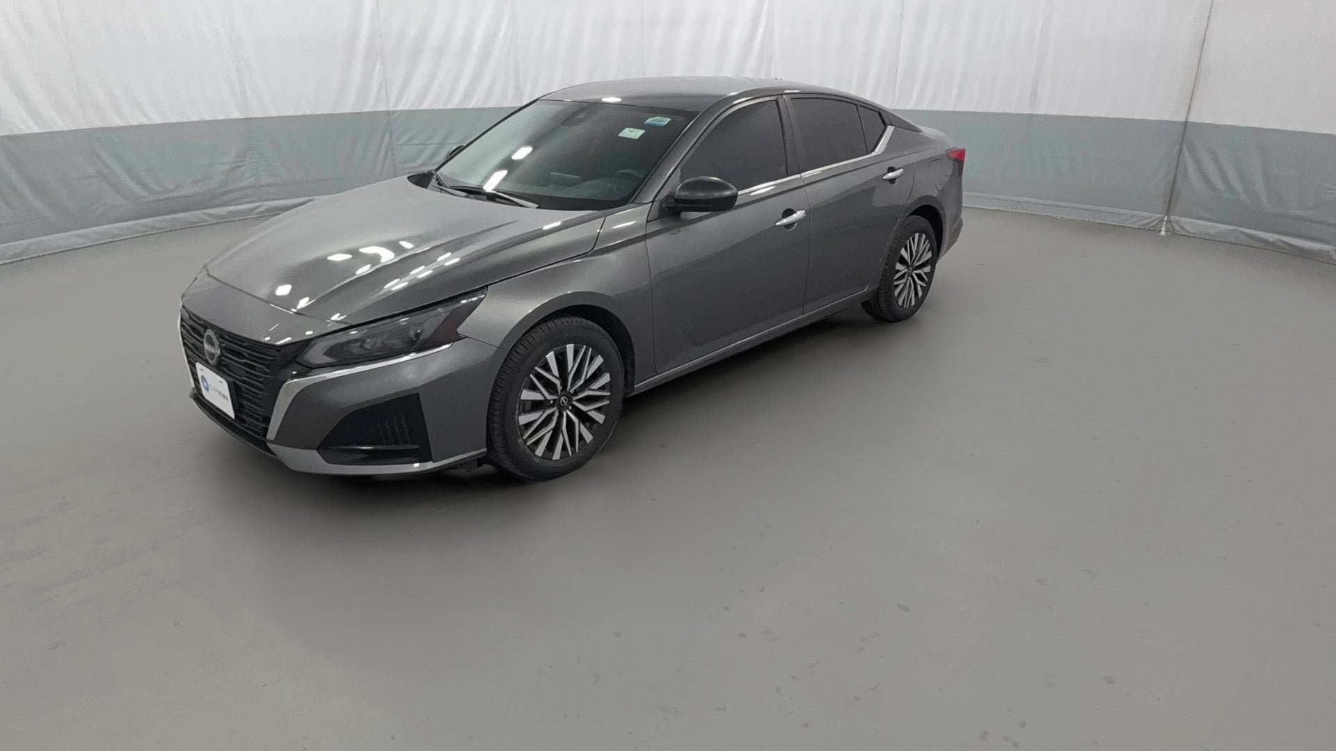 2024 Nissan Altima vehicle photo
