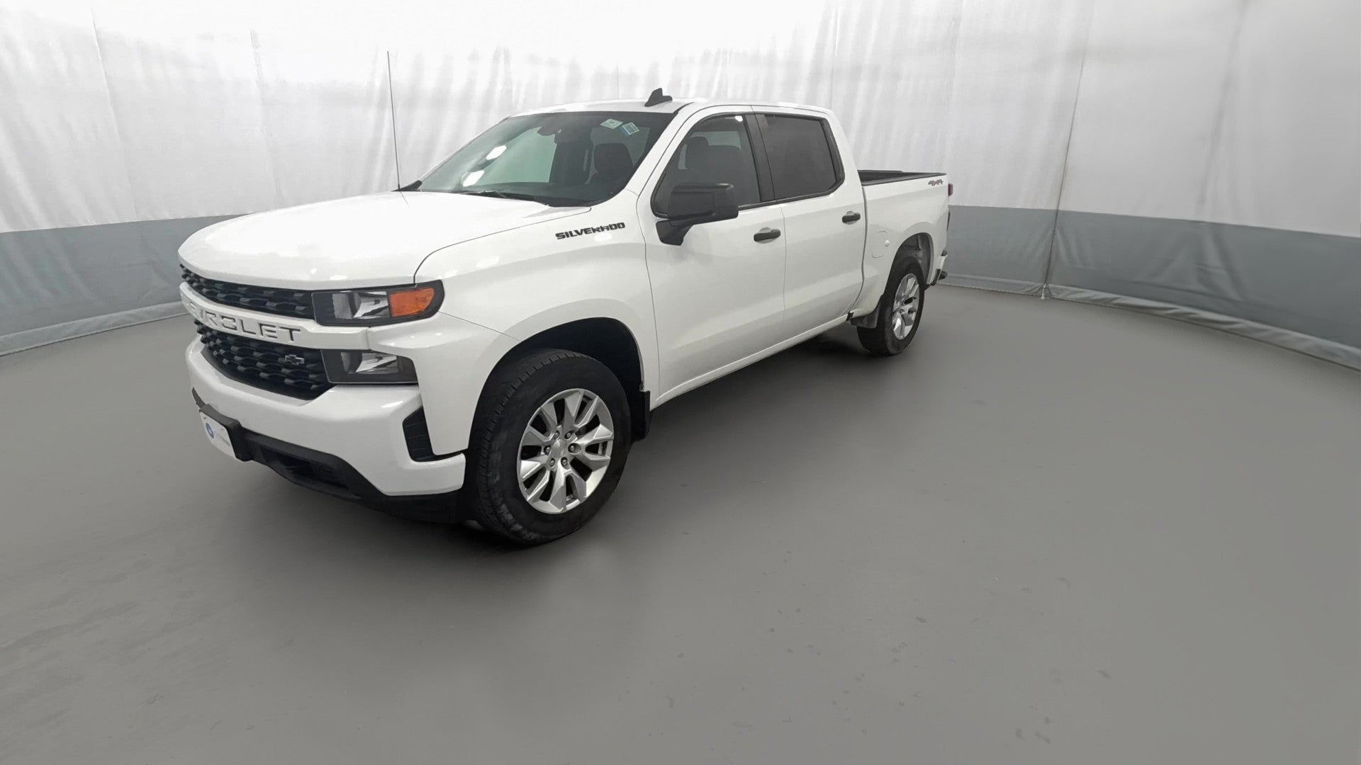 2021 Chevrolet Silverado 1500 Crew Cab vehicle photo