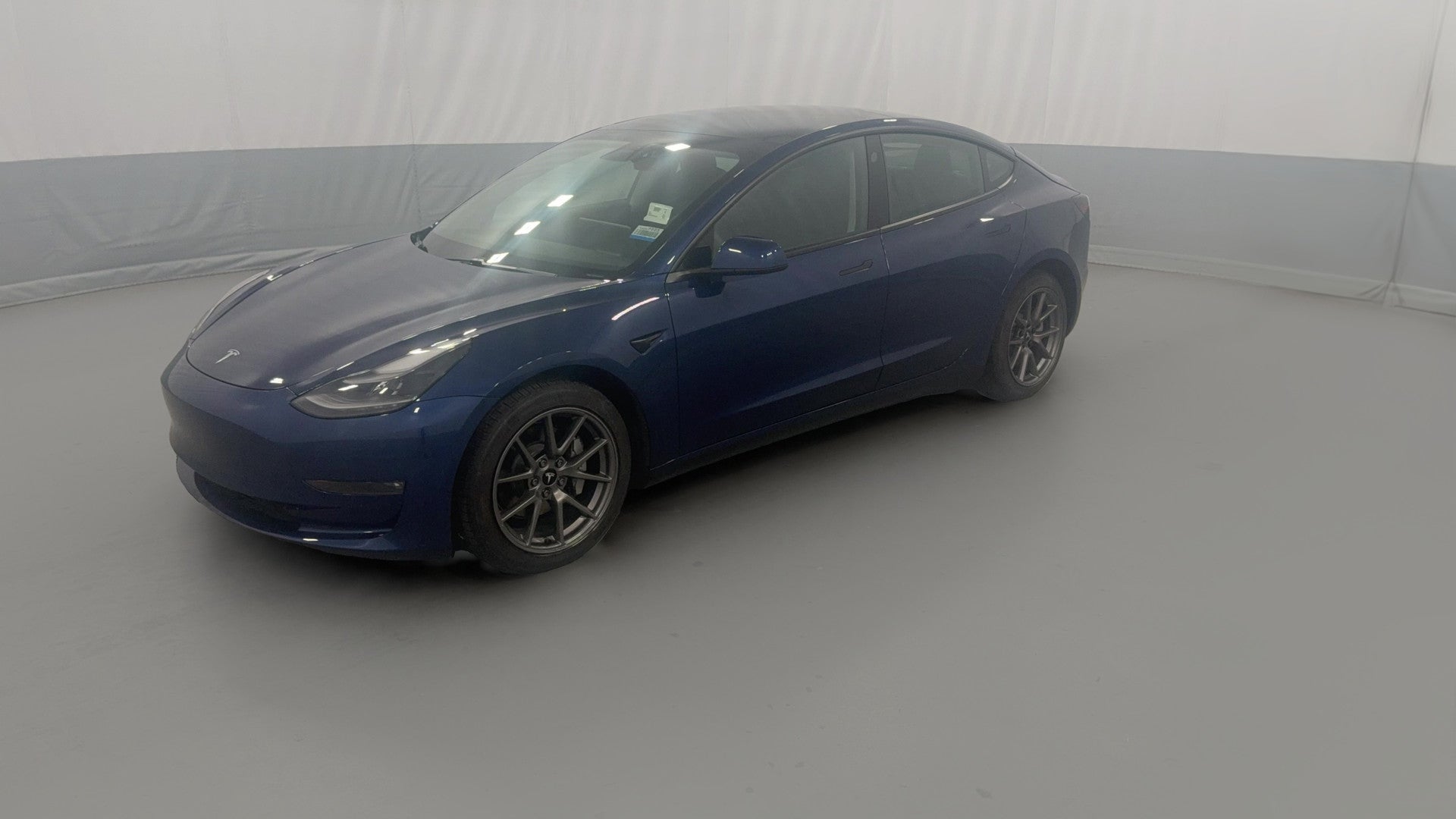 2021 Tesla Model 3 vehicle photo
