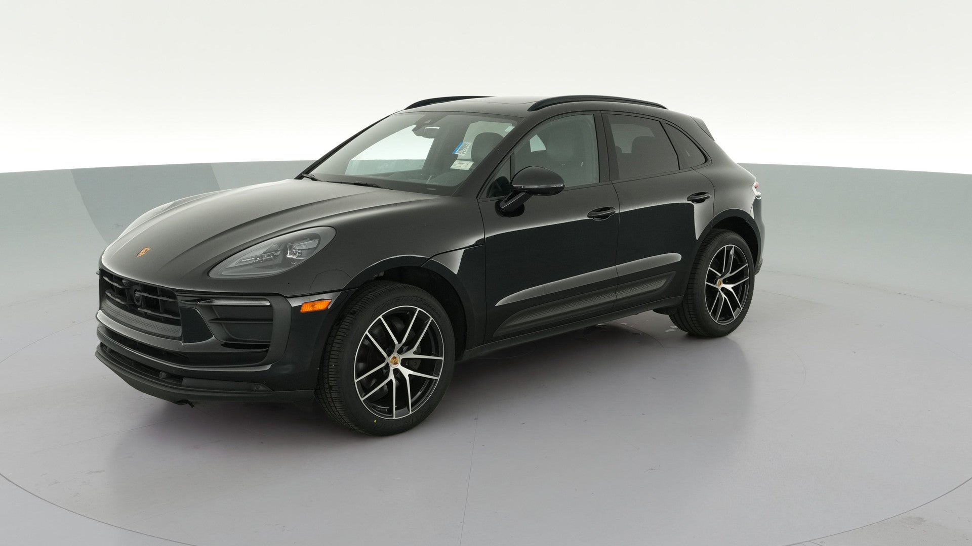 2023 Porsche Macan vehicle photo