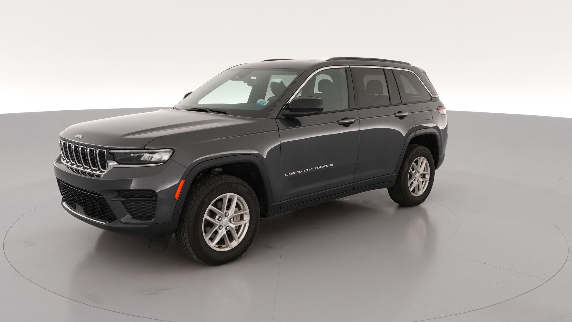 2024 Jeep Grand Cherokee vehicle photo
