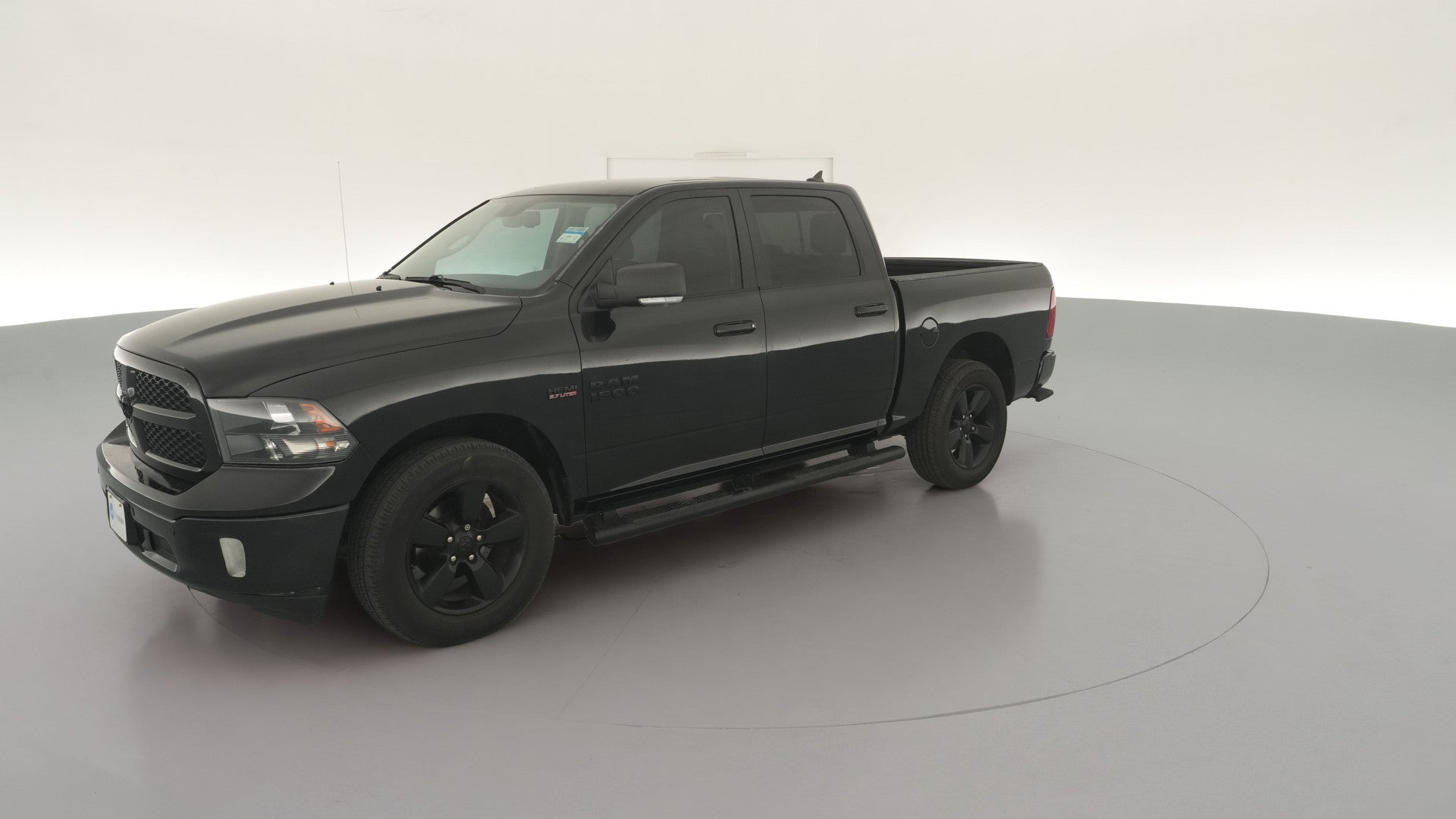 2018 Ram 1500 Crew Cab vehicle photo