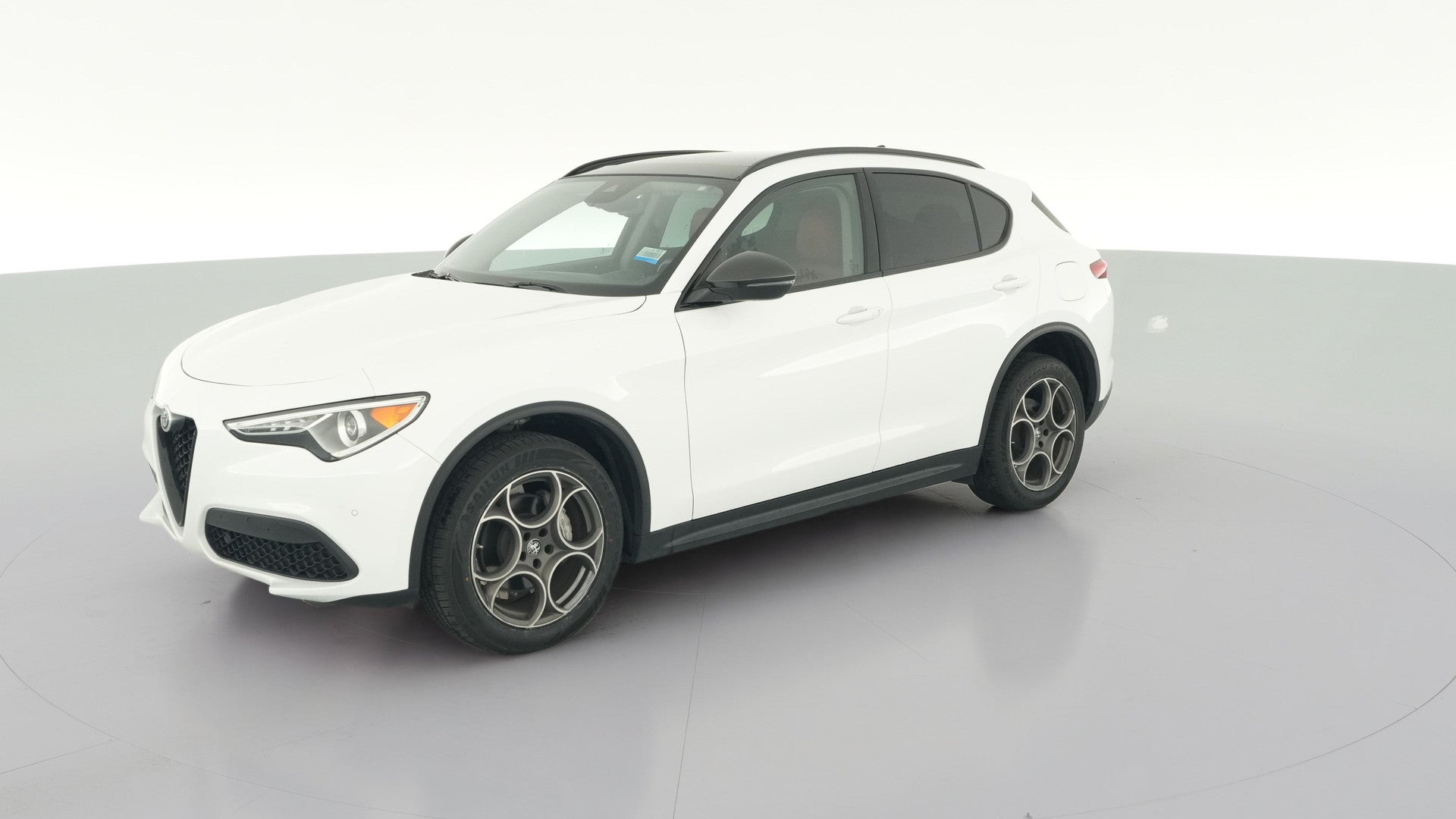 2021 Alfa Romeo Stelvio vehicle photo