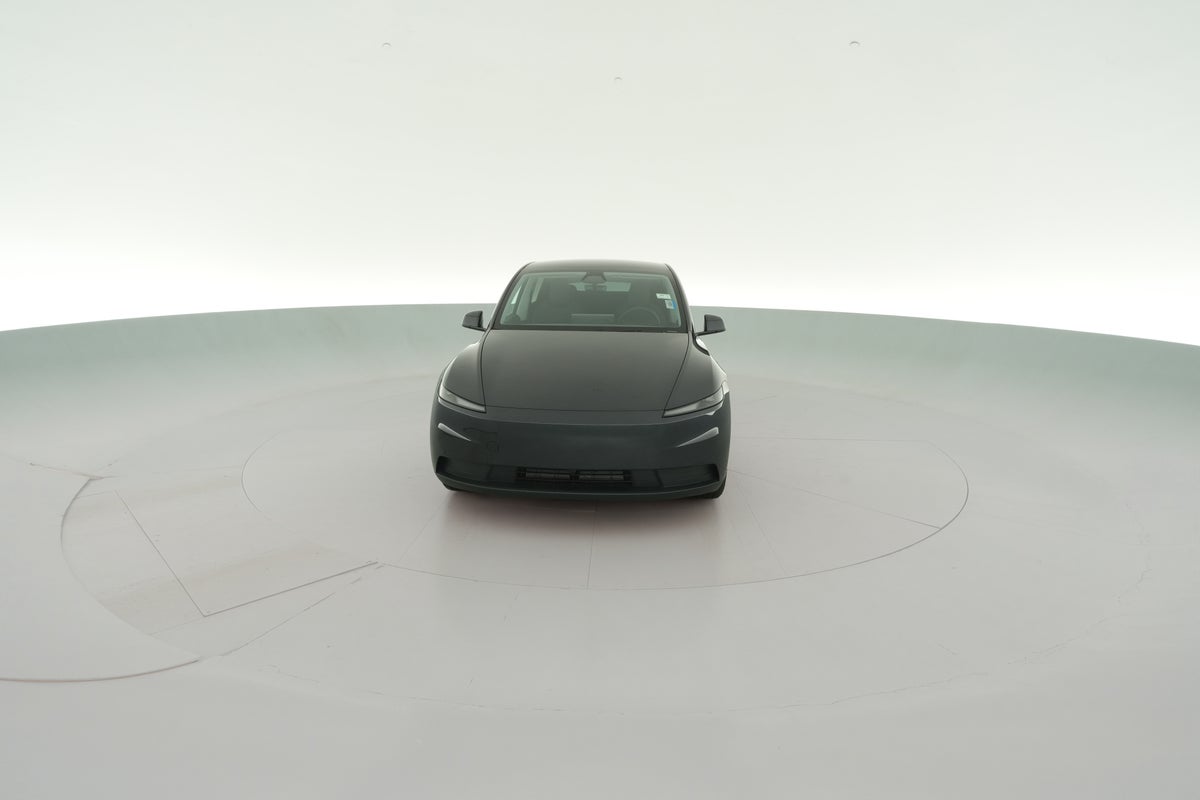 2026 Tesla Model Y Rear-Wheel Drive in Stealth Grey — 360° view 1