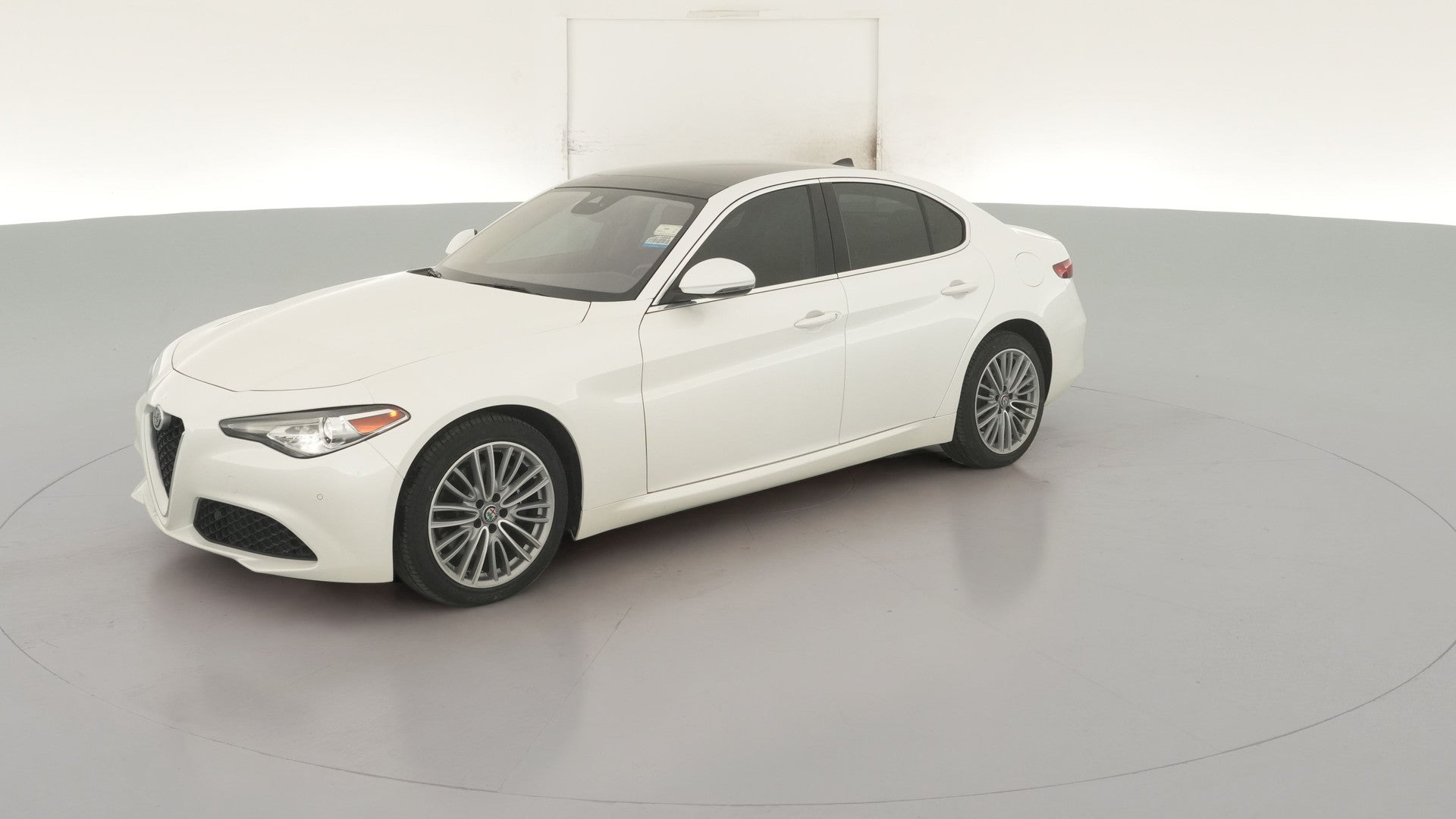 2019 Alfa Romeo Giulia vehicle photo