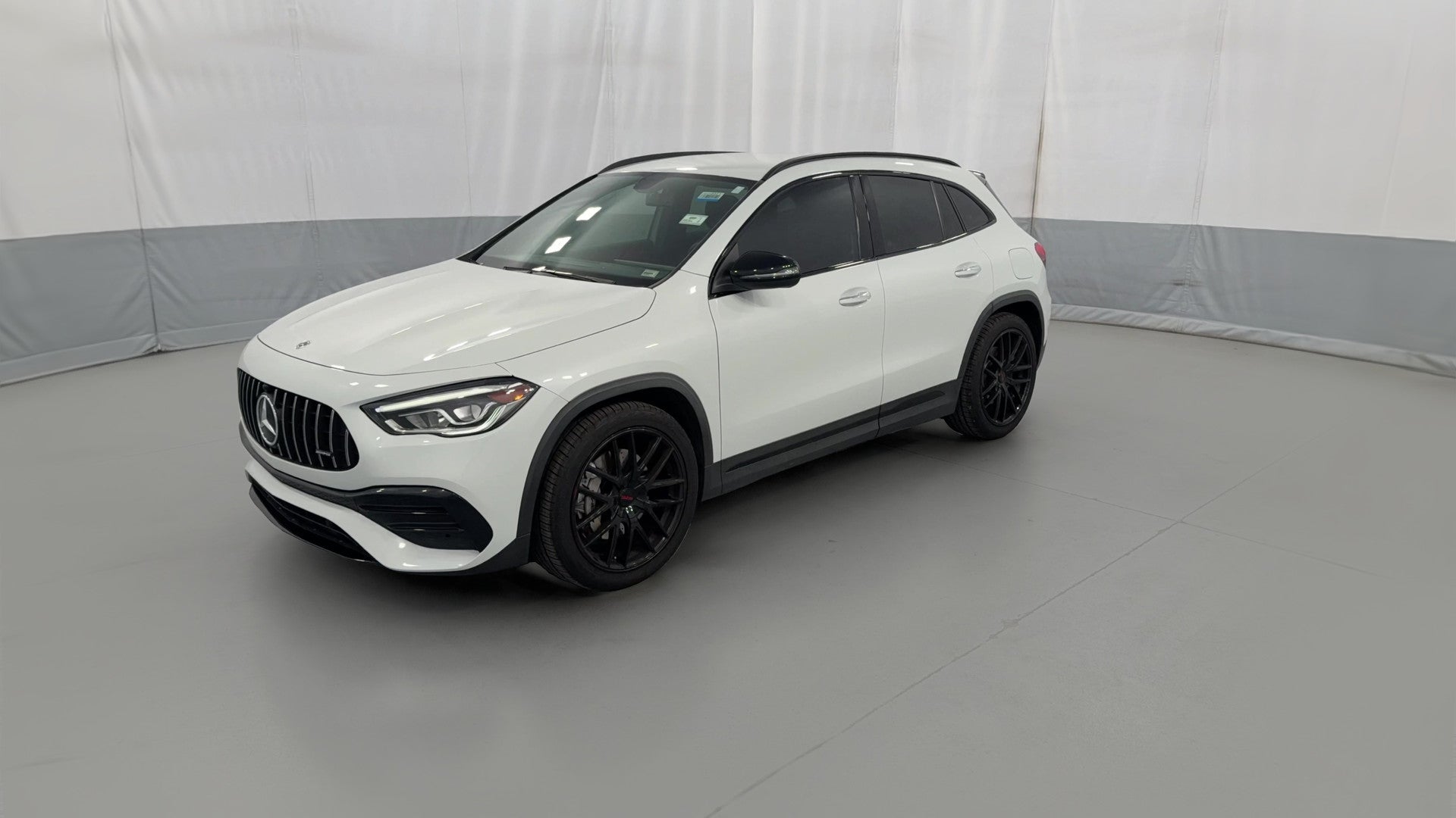2021 Mercedes-Benz Mercedes-AMG GLA vehicle photo