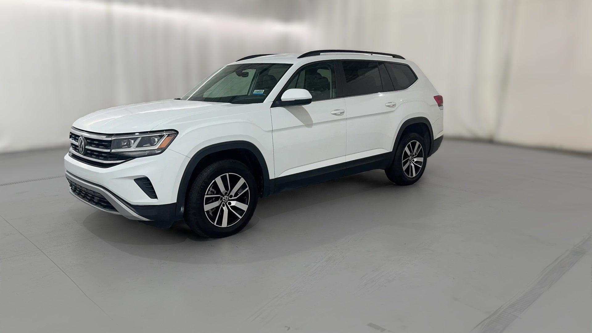2023 Volkswagen Atlas vehicle photo