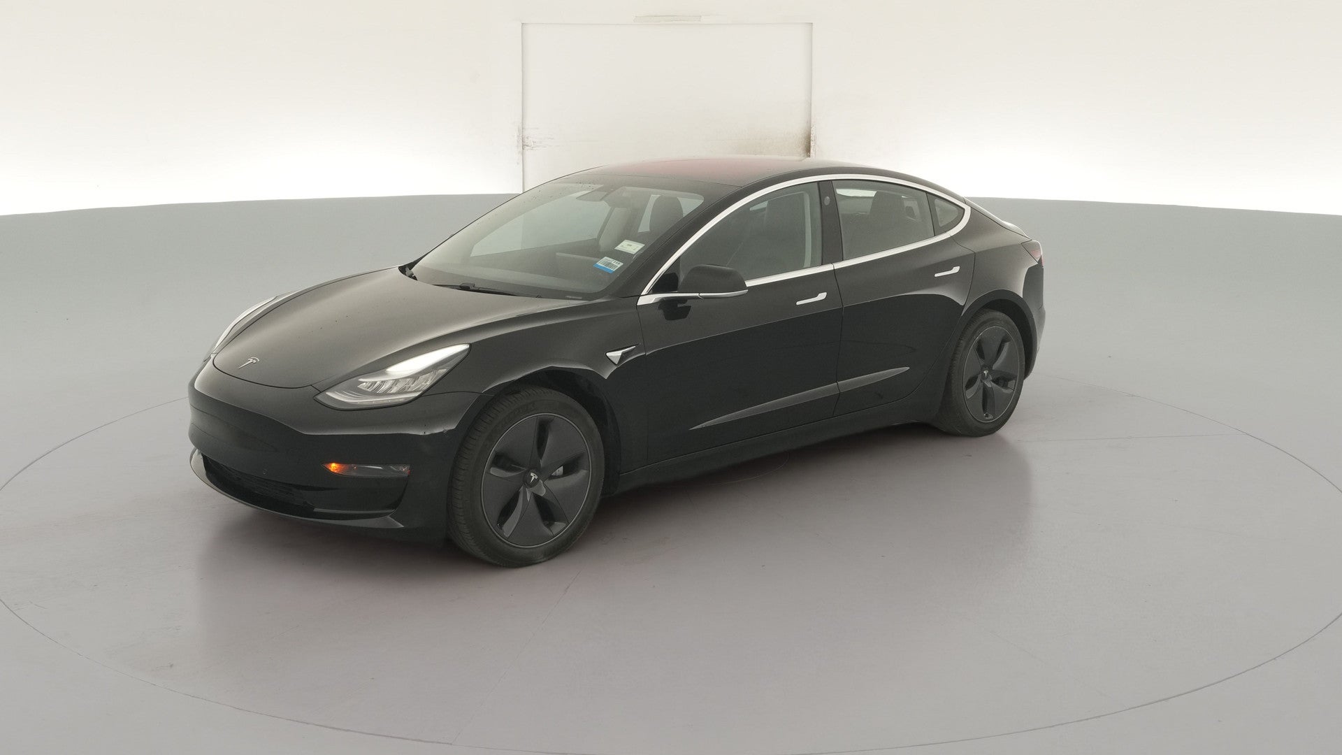 2018 Tesla Model 3 vehicle photo