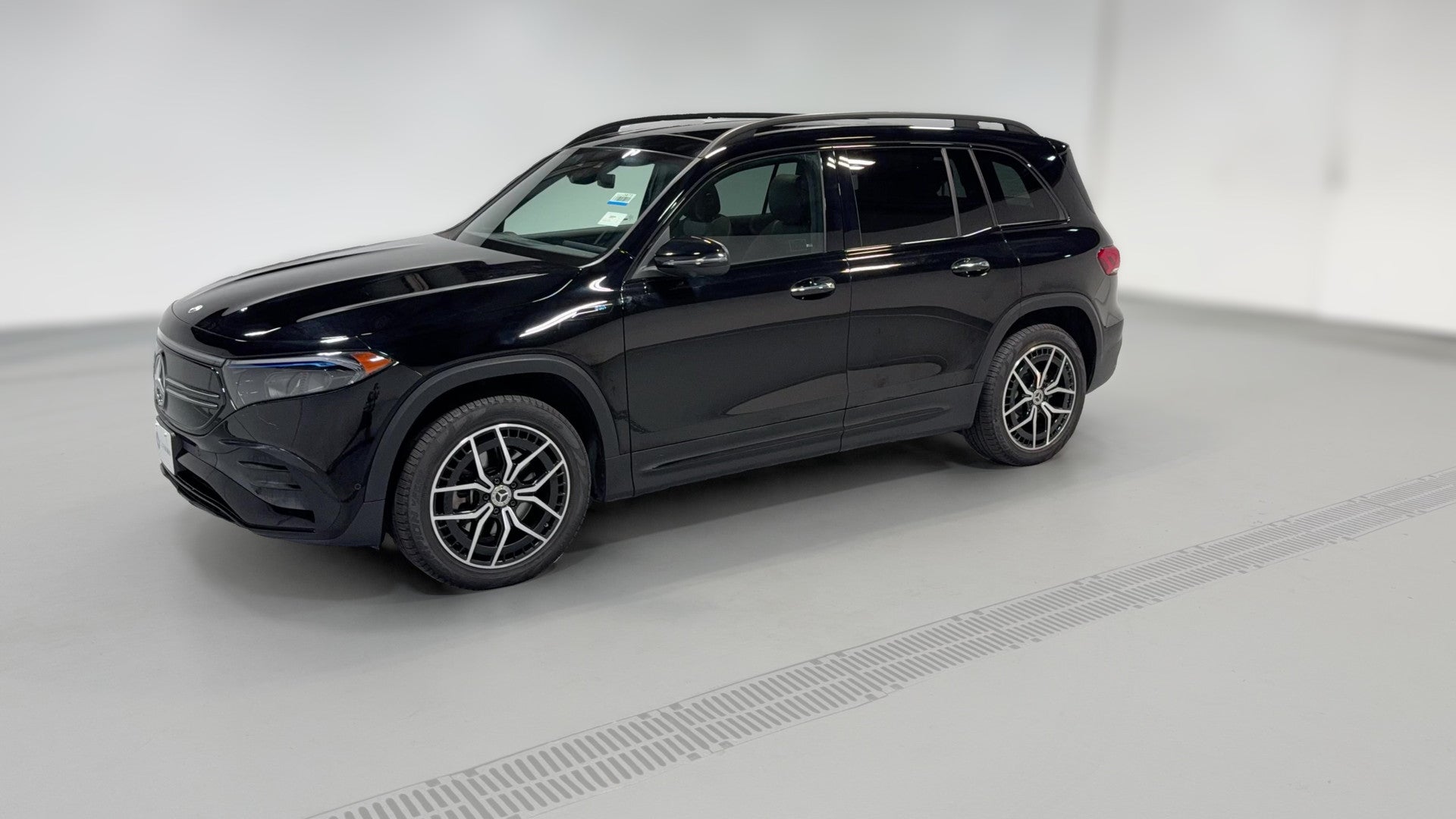 2023 Mercedes-Benz Mercedes-EQ EQB vehicle photo