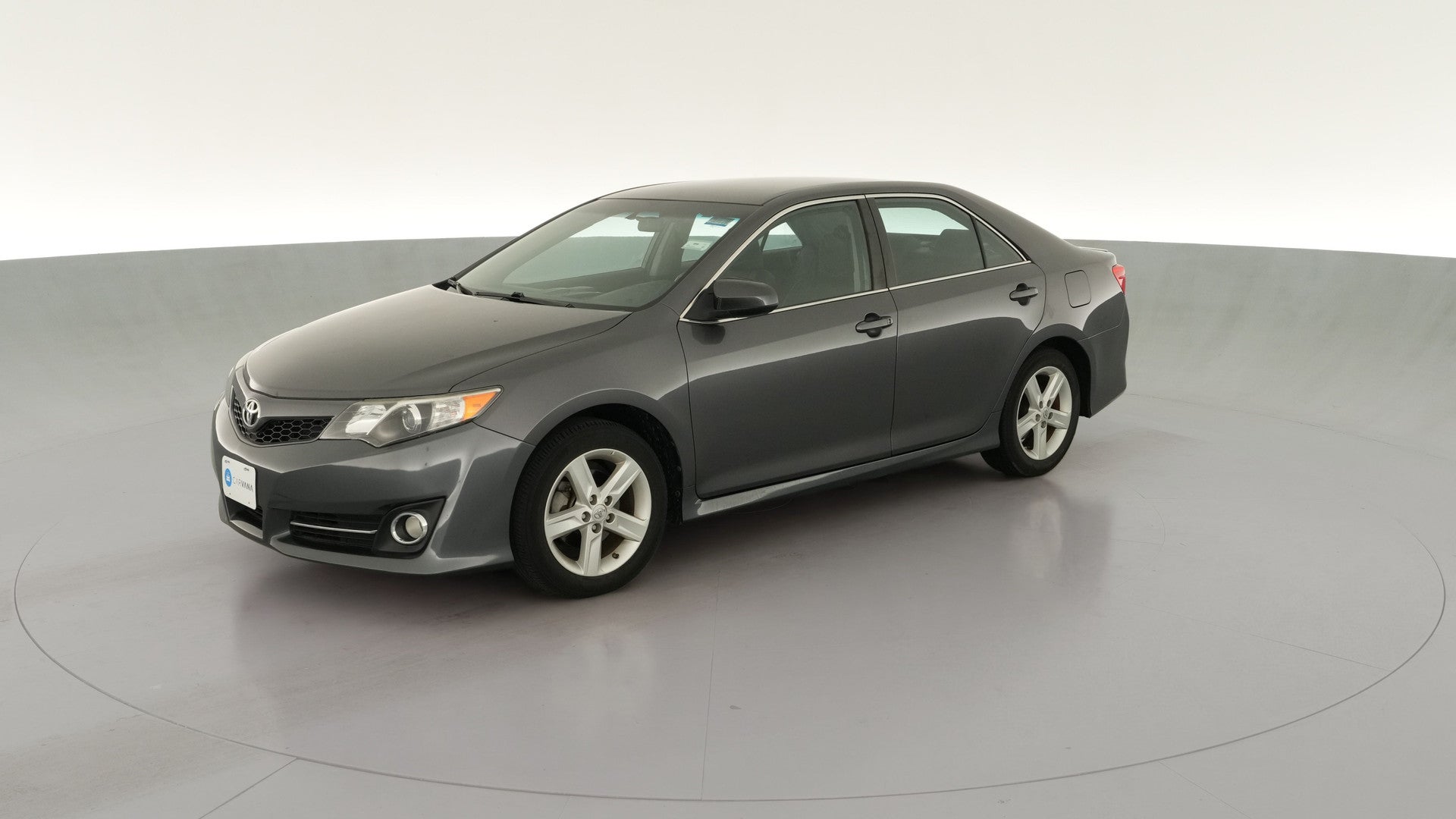 2014 Toyota Camry vehicle photo