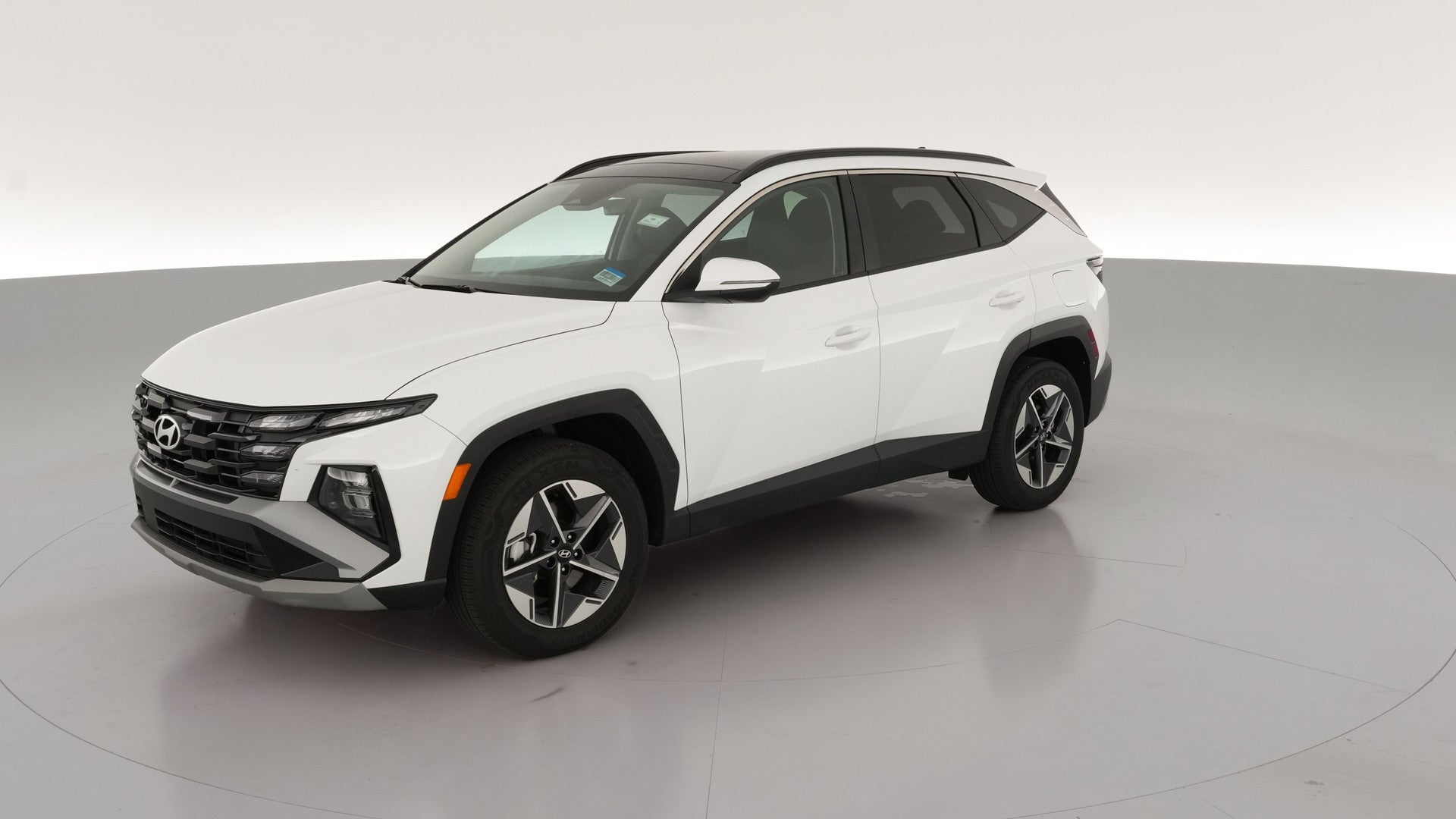 2025 Hyundai Tucson Hybrid vehicle photo