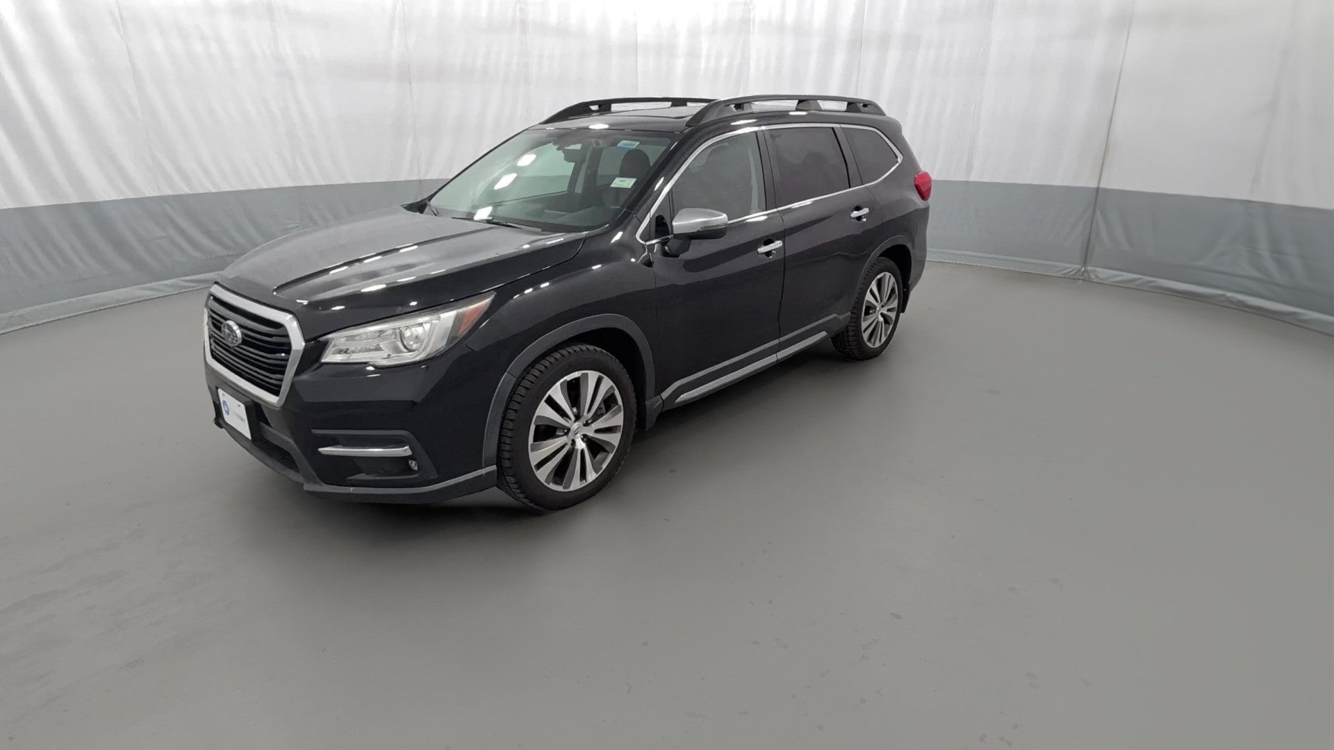 2019 Subaru Ascent vehicle photo