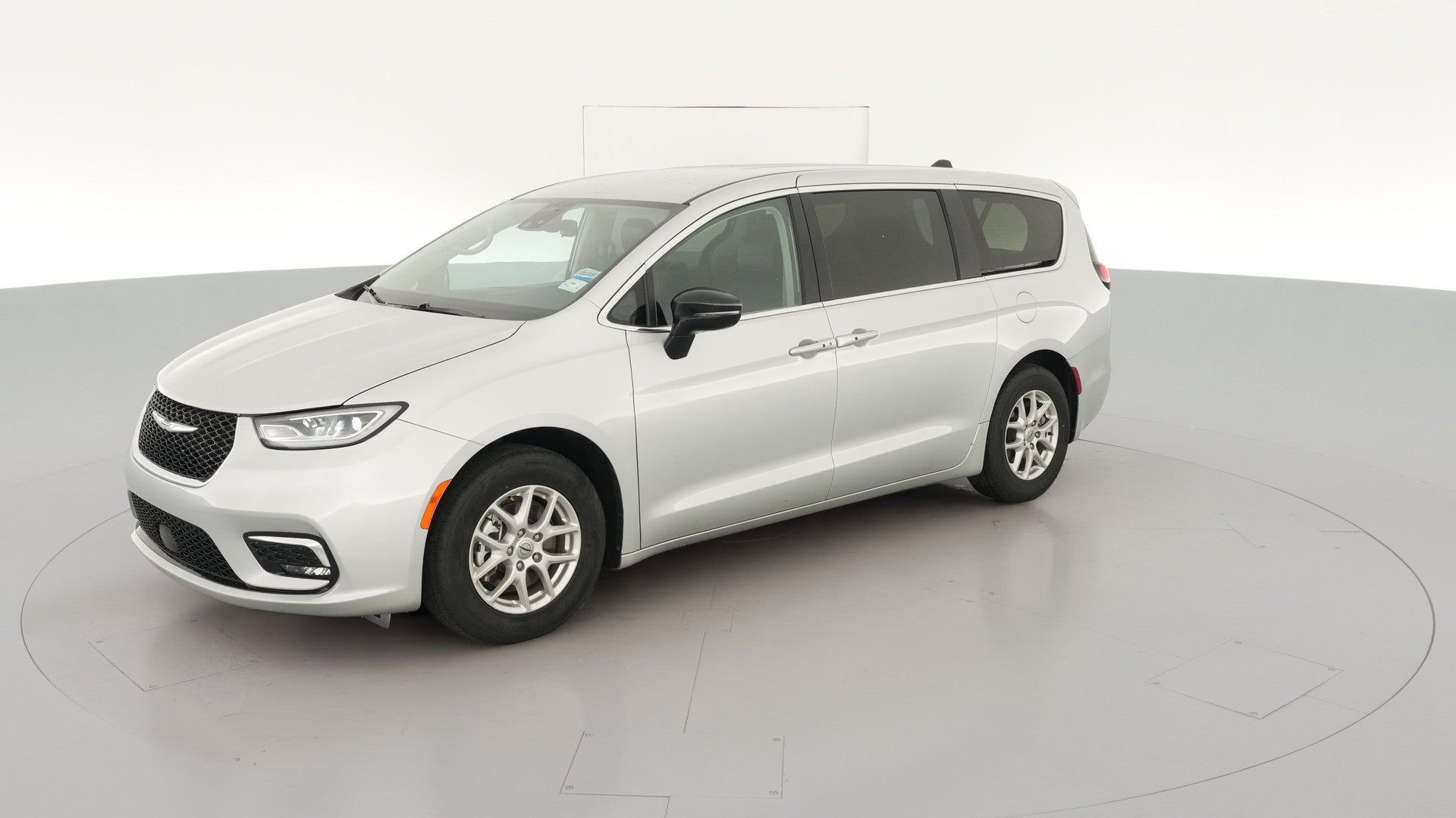 2024 Chrysler Pacifica vehicle photo
