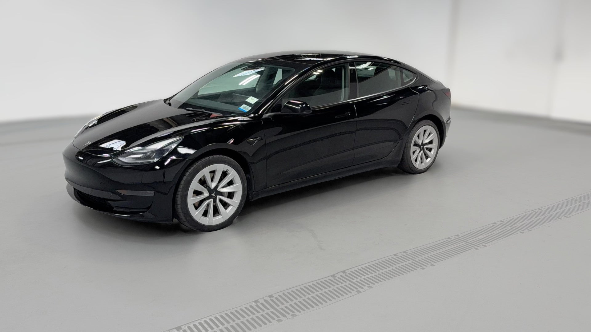 2022 Tesla Model 3 vehicle photo