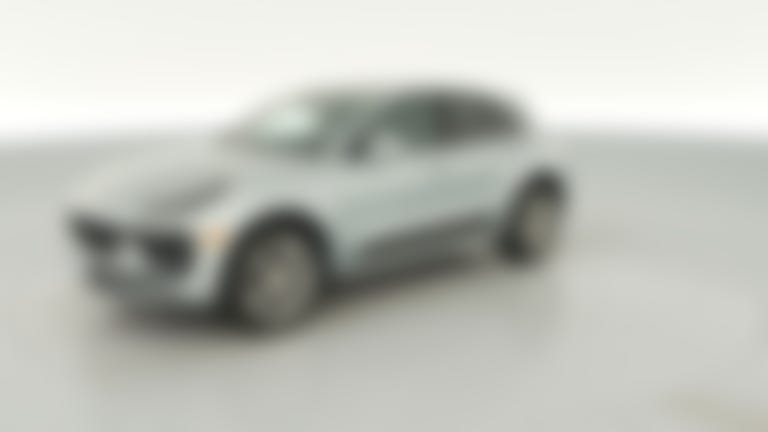 2023 Porsche Macan vehicle photo