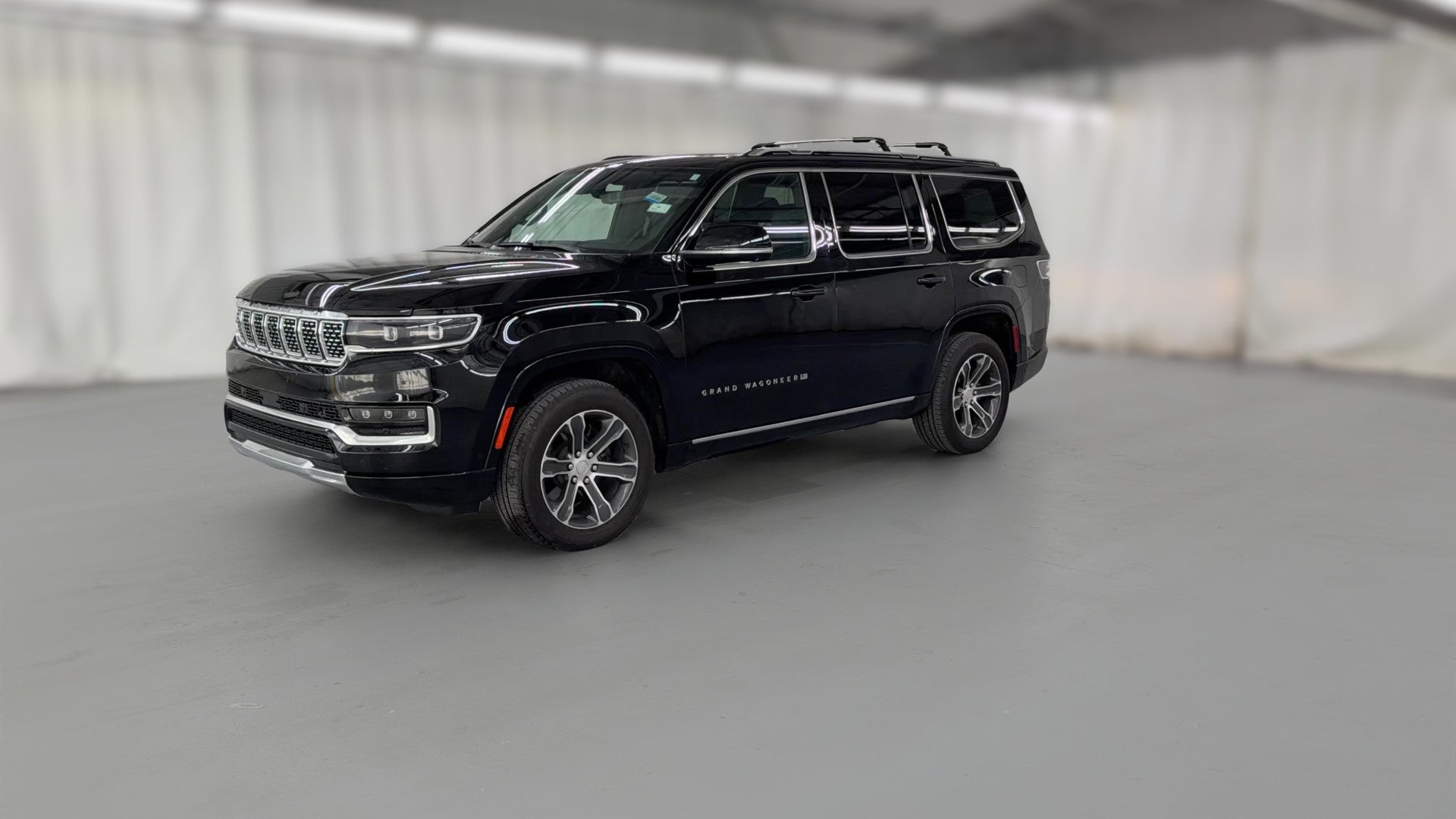 2024 Jeep Grand Wagoneer vehicle photo