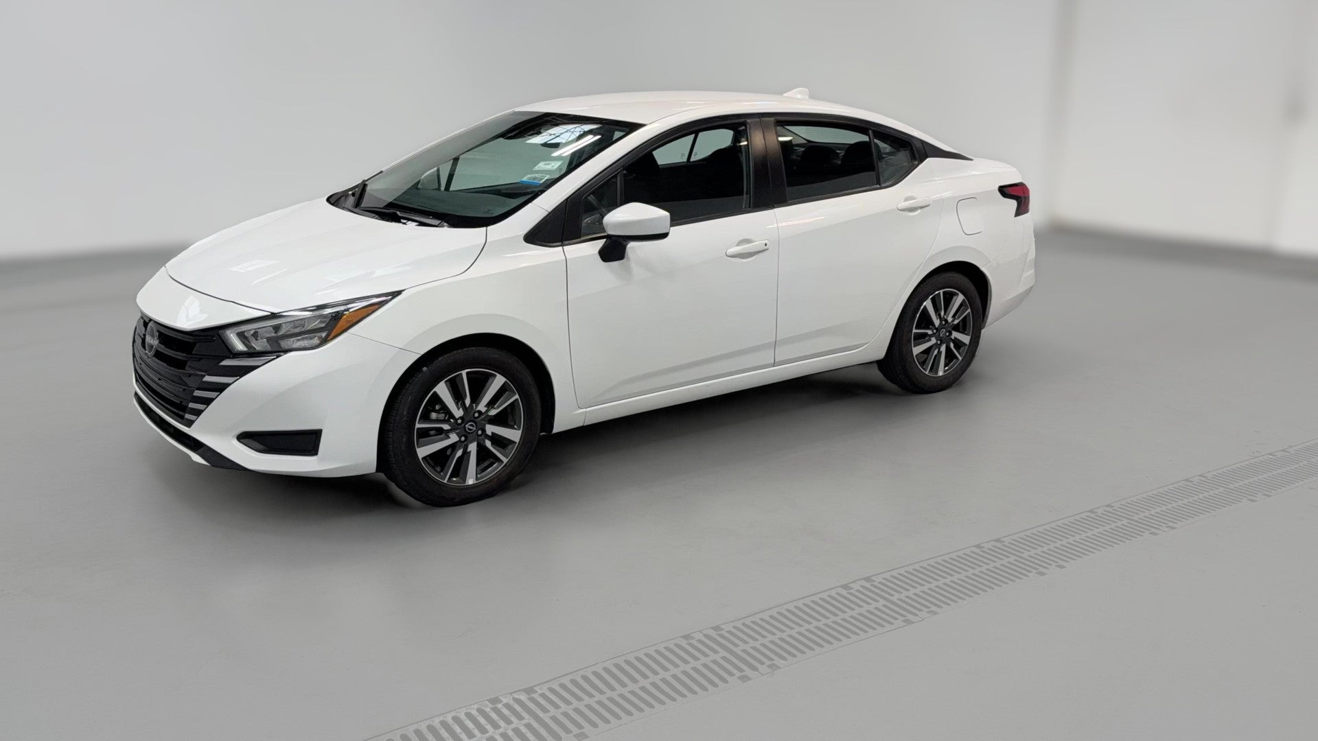 2025 Nissan Versa vehicle photo
