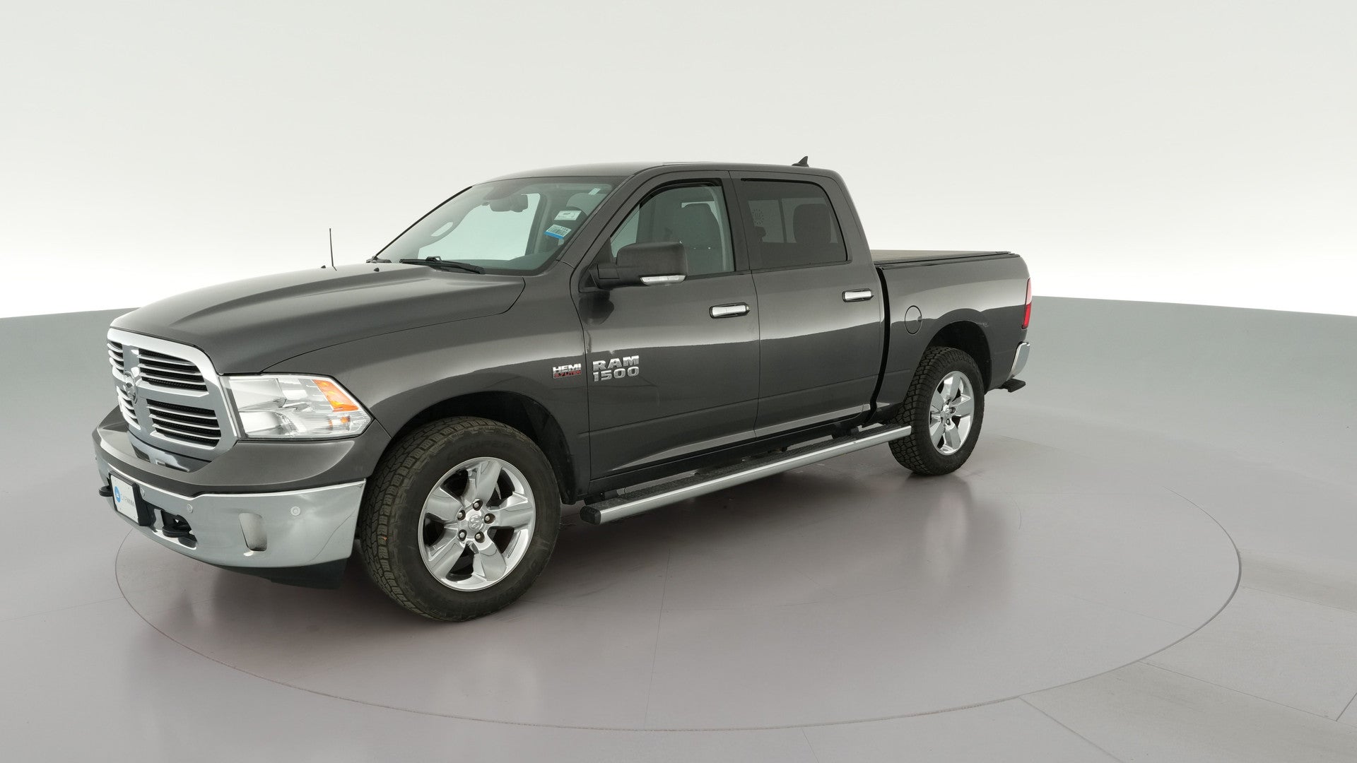 2016 Ram 1500 Crew Cab vehicle photo