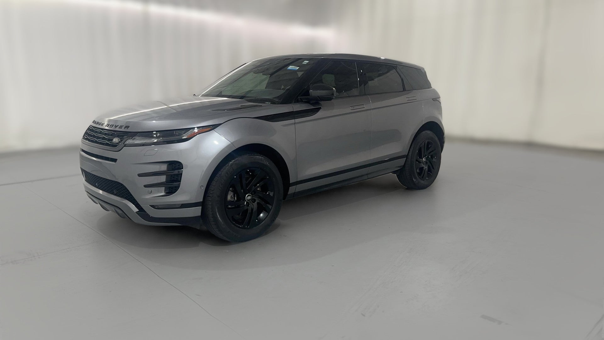 2024 Land Rover Range Rover Evoque vehicle photo