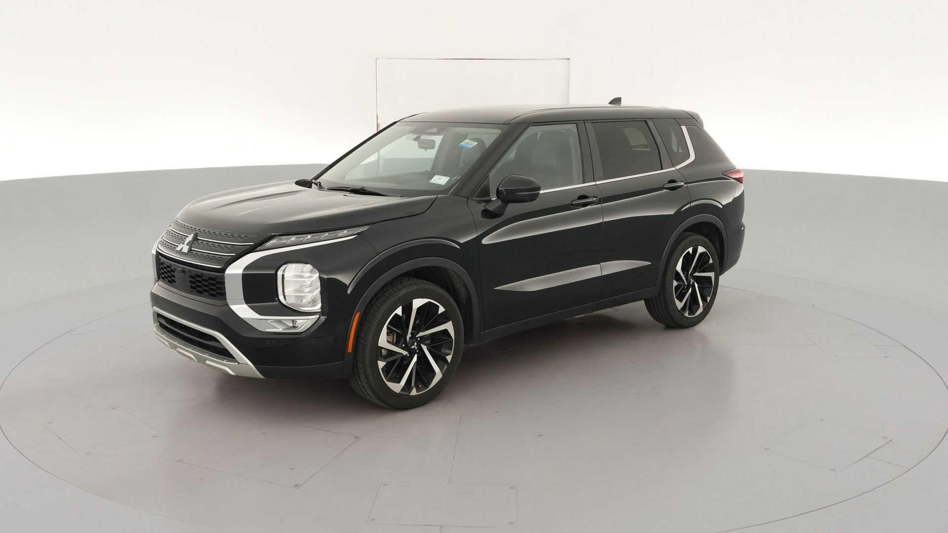 2024 Mitsubishi Outlander vehicle photo