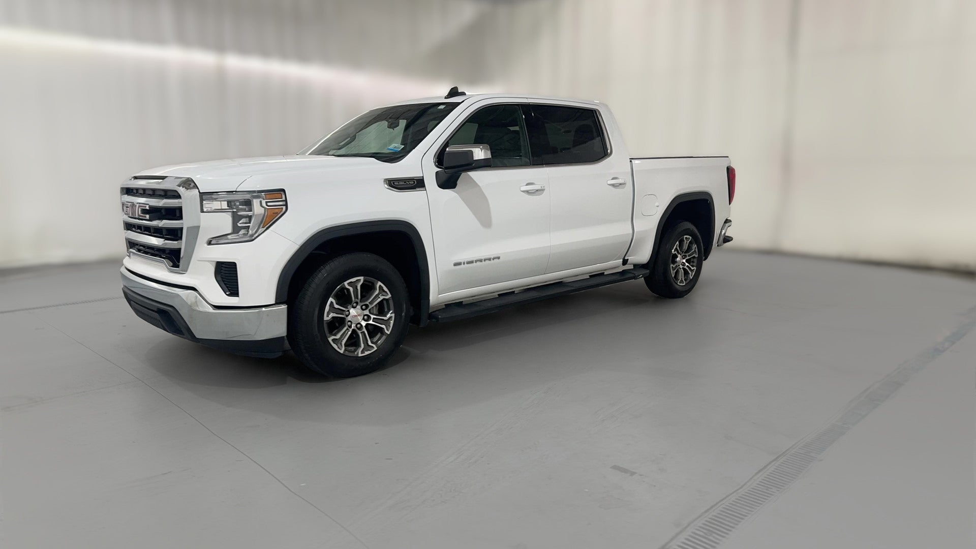 2021 GMC Sierra 1500 Crew Cab vehicle photo