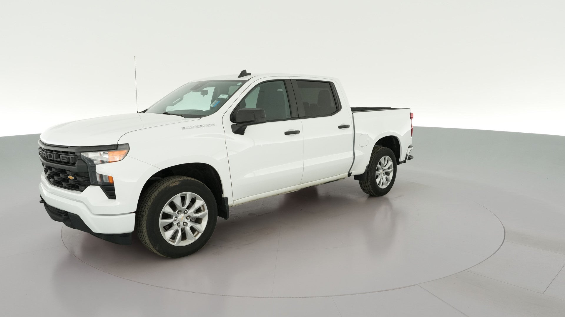 2024 Chevrolet Silverado 1500 Crew Cab vehicle photo