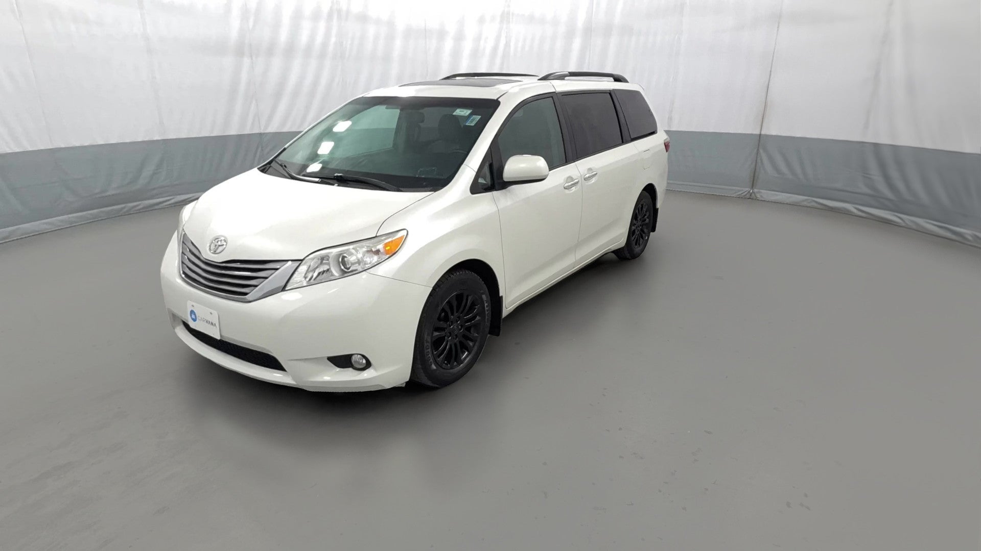 2017 Toyota Sienna vehicle photo