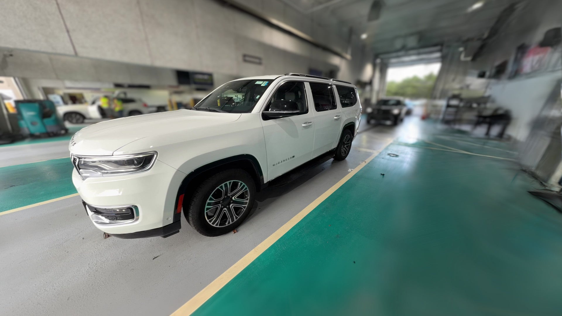 2024 Jeep Wagoneer L vehicle photo