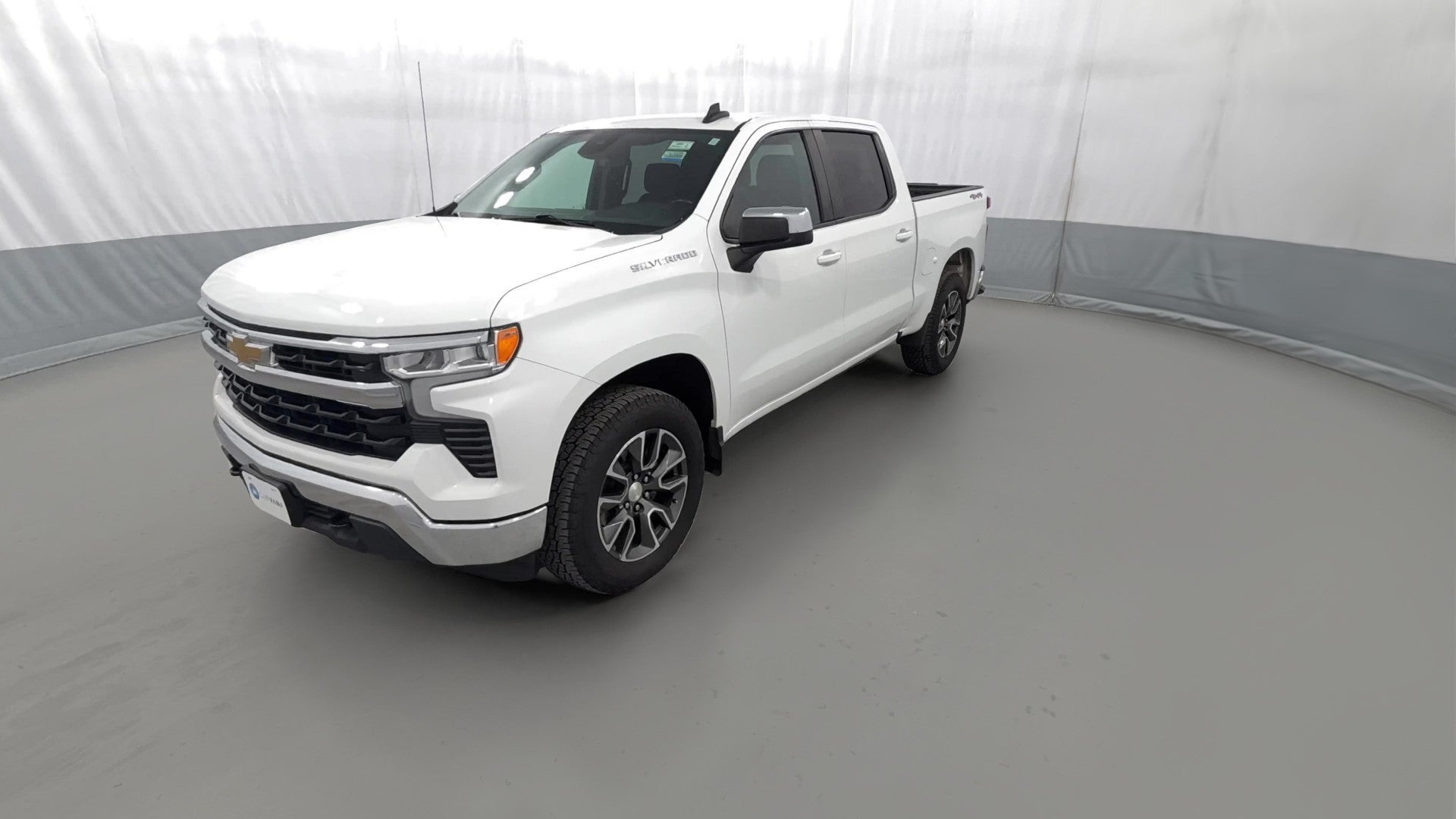 2022 Chevrolet Silverado 1500 Crew Cab vehicle photo