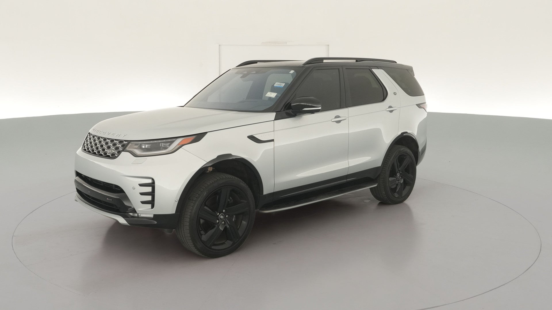 2023 Land Rover Discovery vehicle photo