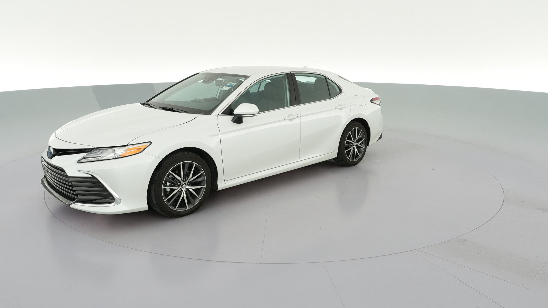 2024 Toyota Camry Hybrid vehicle photo