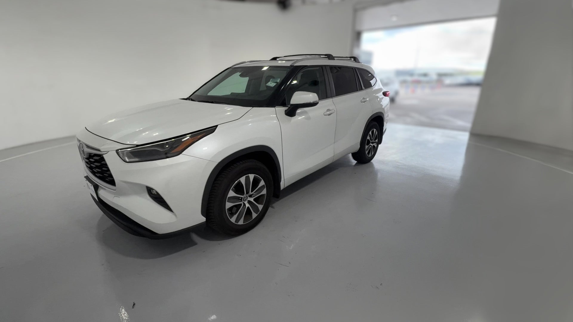 2023 Toyota Highlander vehicle photo