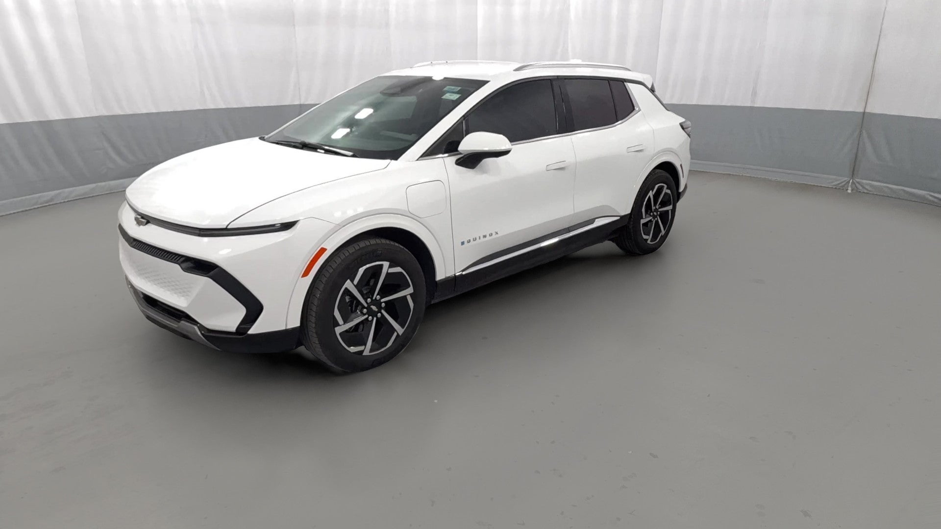 2025 Chevrolet Equinox EV vehicle photo