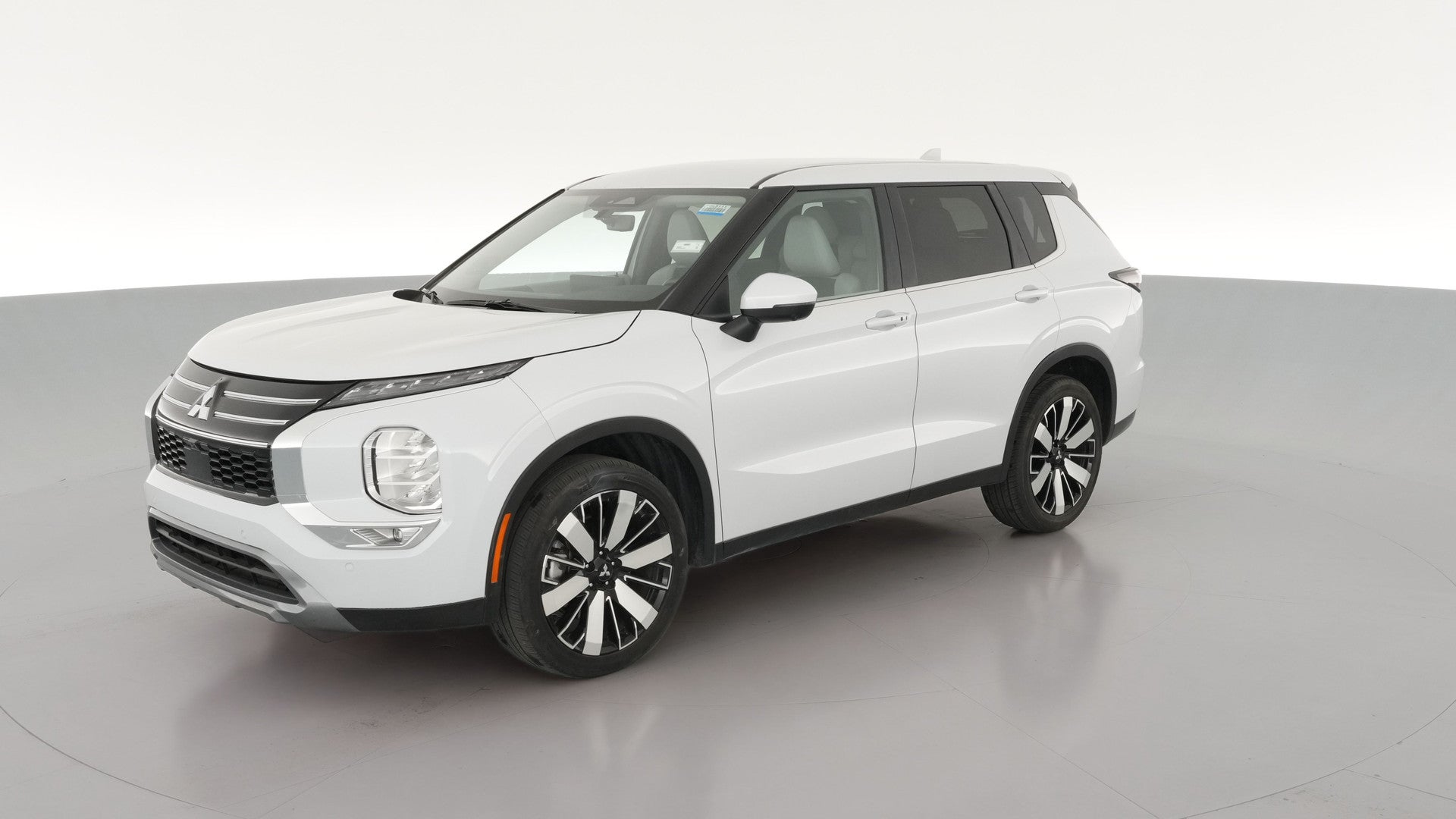 2025 Mitsubishi Outlander vehicle photo