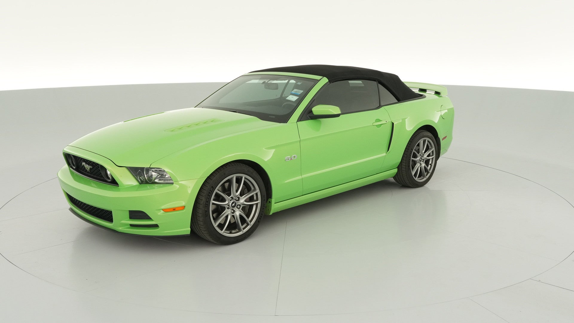 2013 Ford Mustang vehicle photo