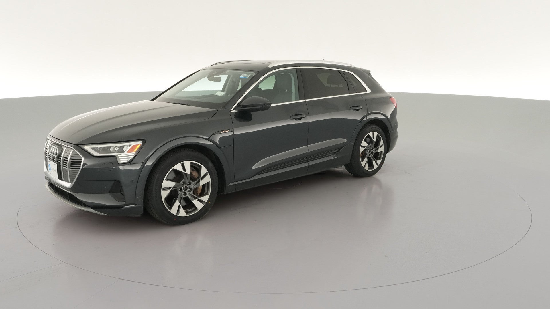 2022 Audi e-tron vehicle photo