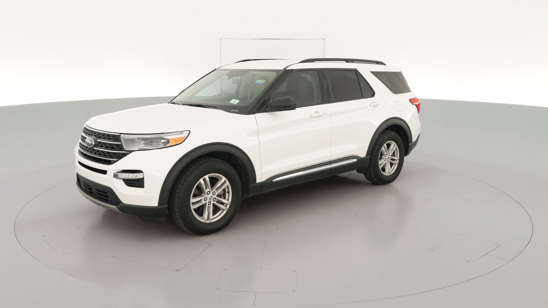 2022 Ford Explorer vehicle photo